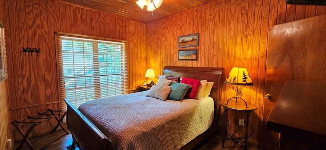 232 Bobo  Hardy, AR