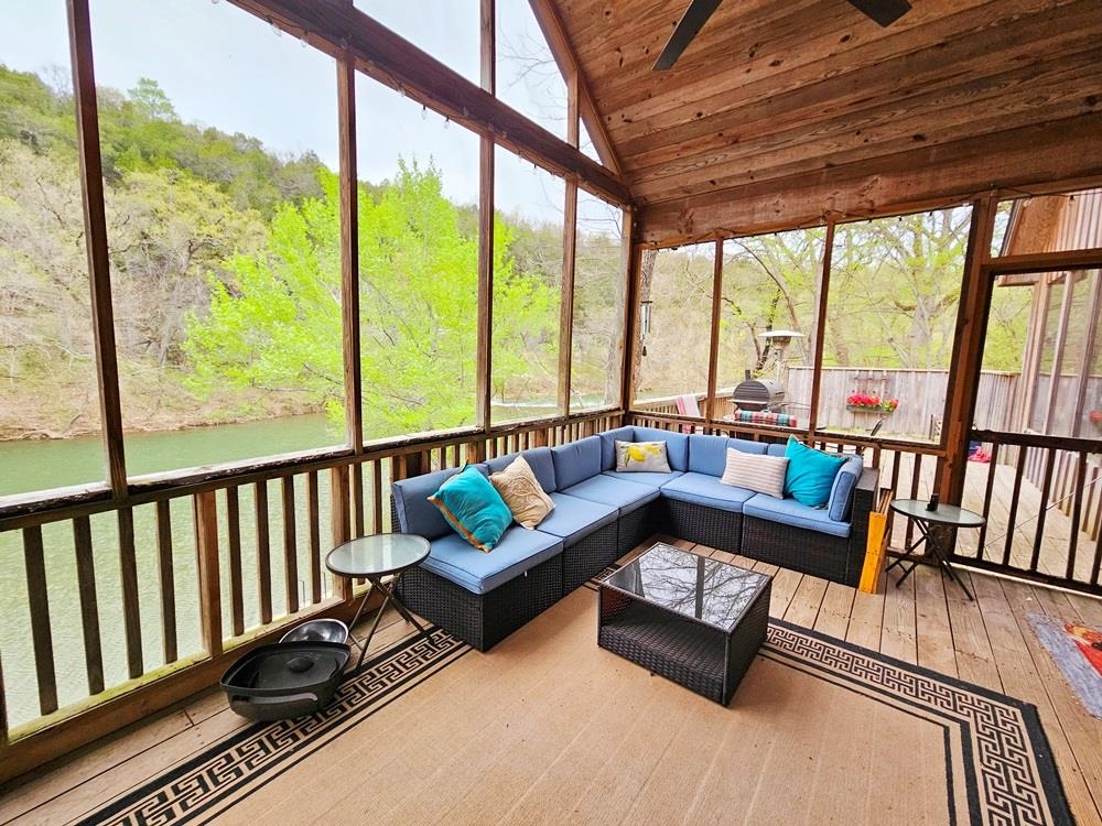 232 Bobo  Hardy, AR