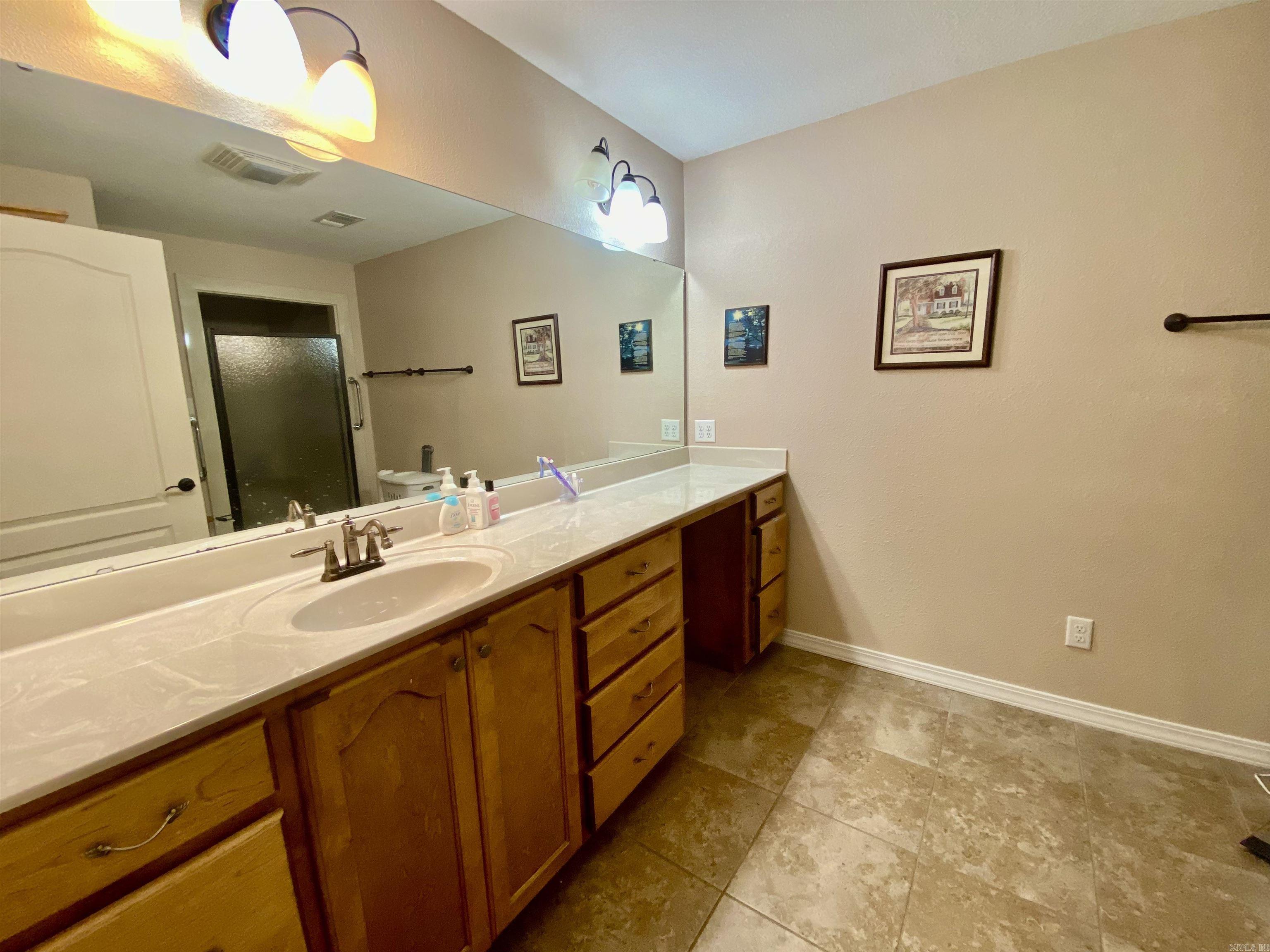 500 E Ingram  E. Camden, AR