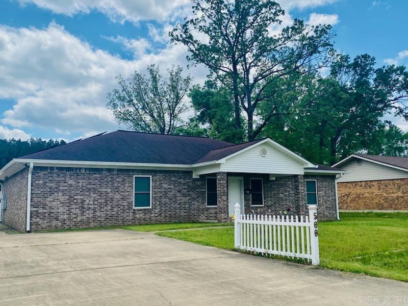 500 E Ingram  E. Camden, AR