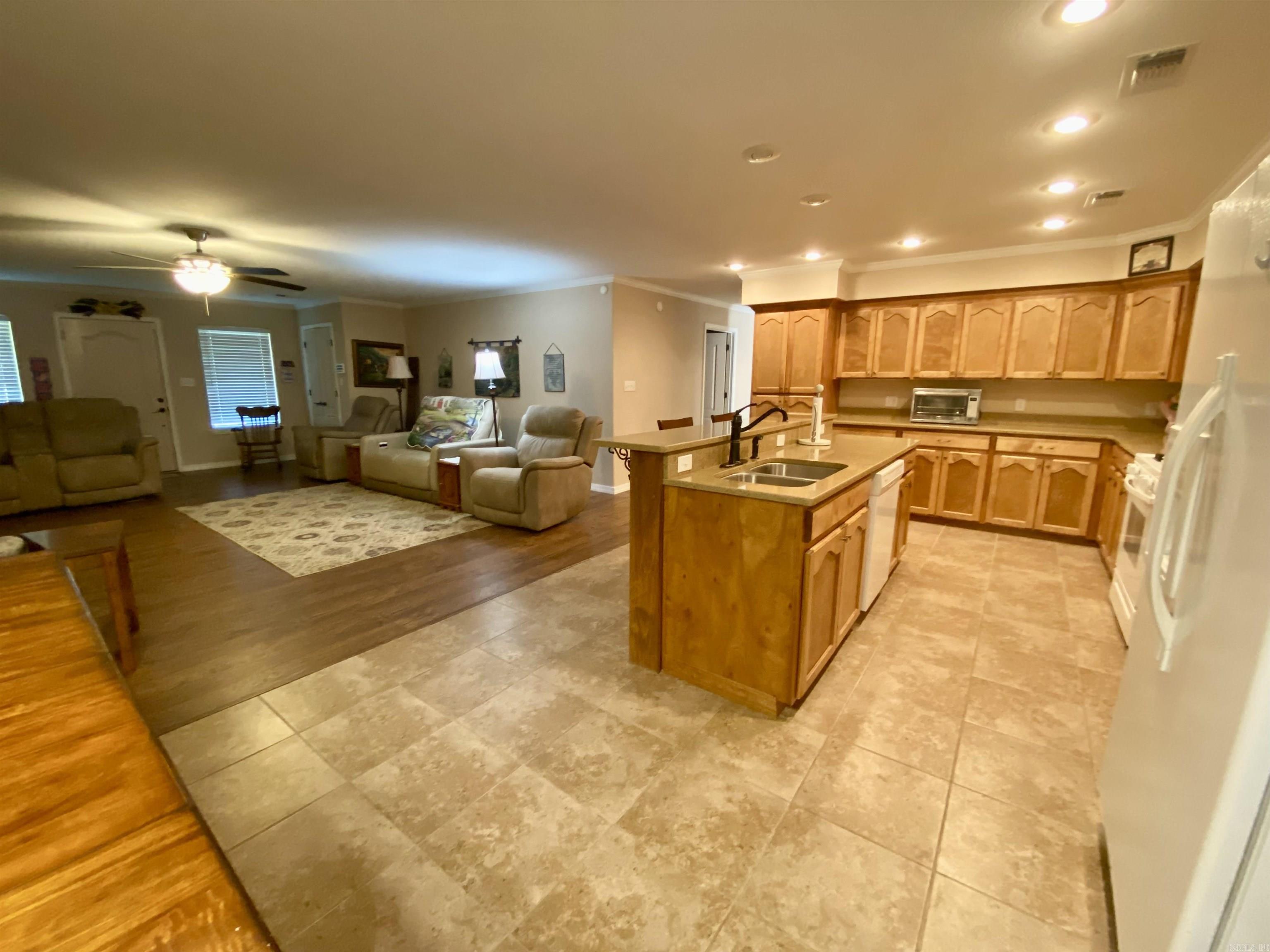 500 E Ingram  E. Camden, AR