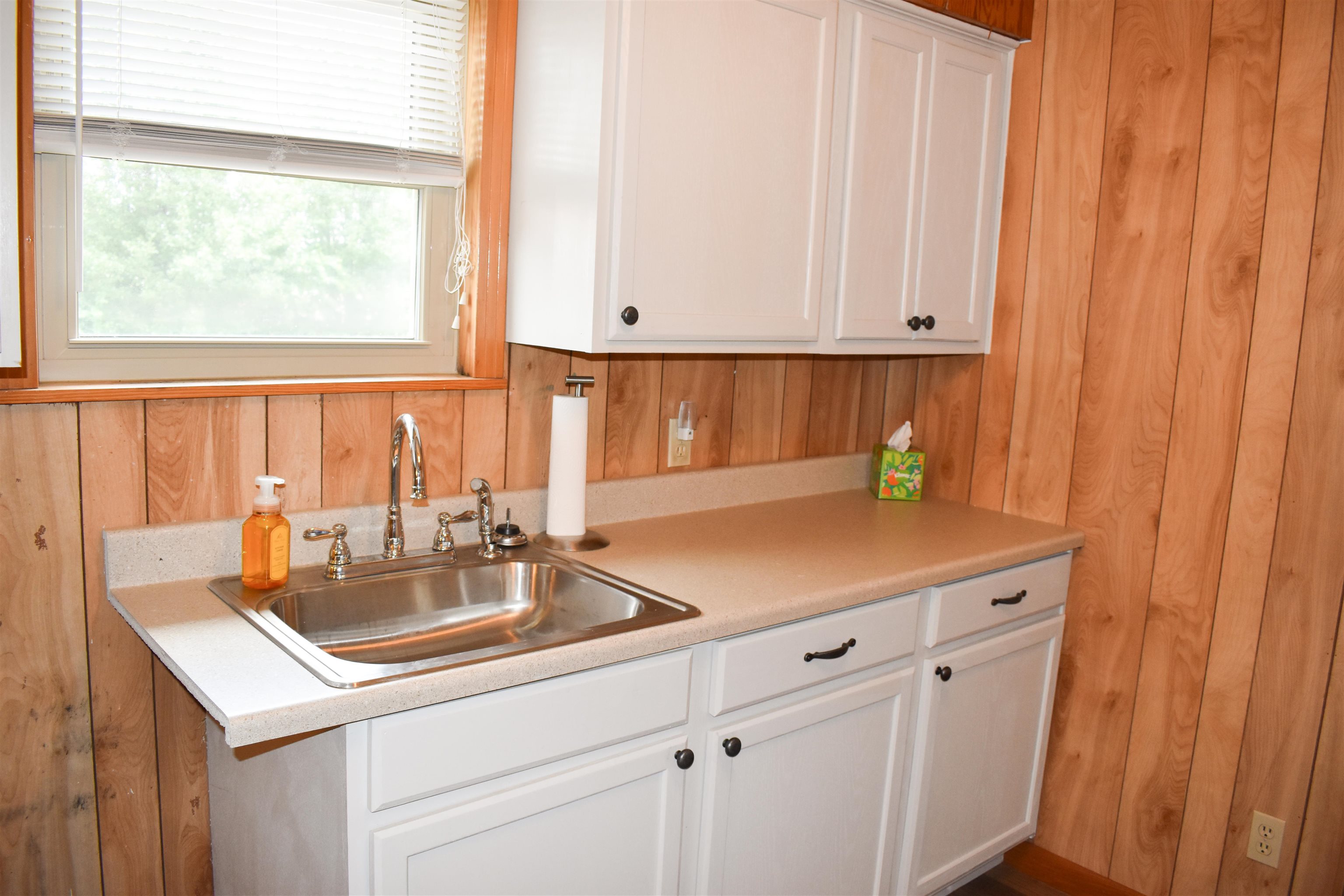 1112  Maple  Mountain View, AR