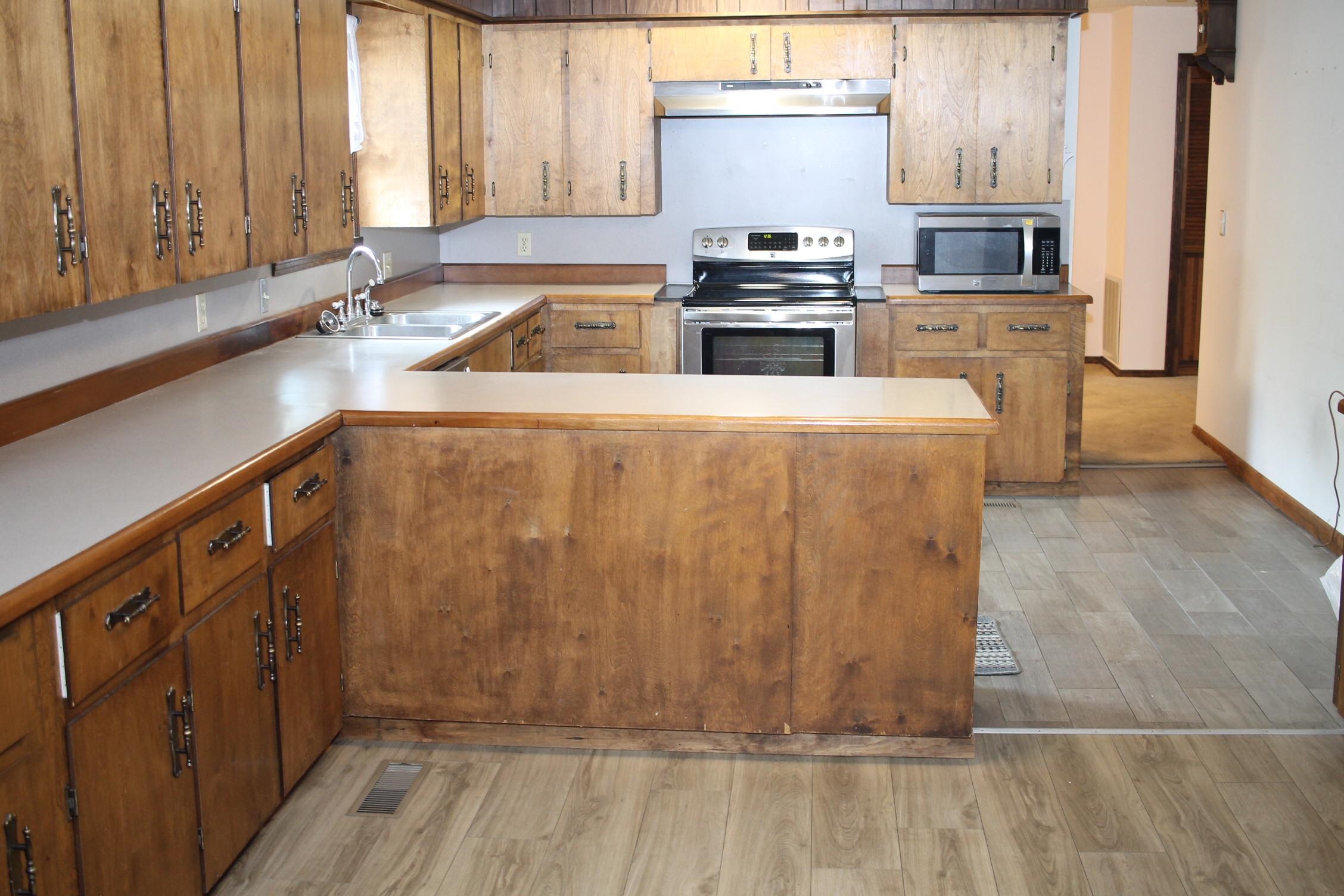 1112  Maple  Mountain View, AR