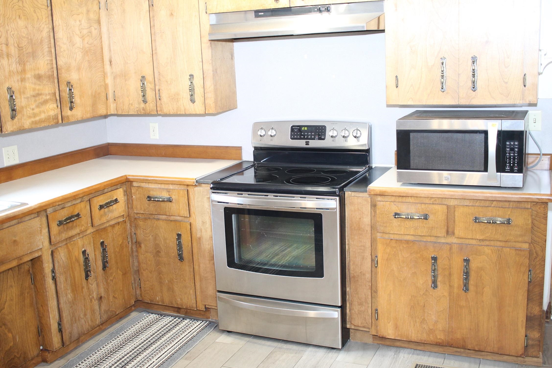 1112  Maple  Mountain View, AR