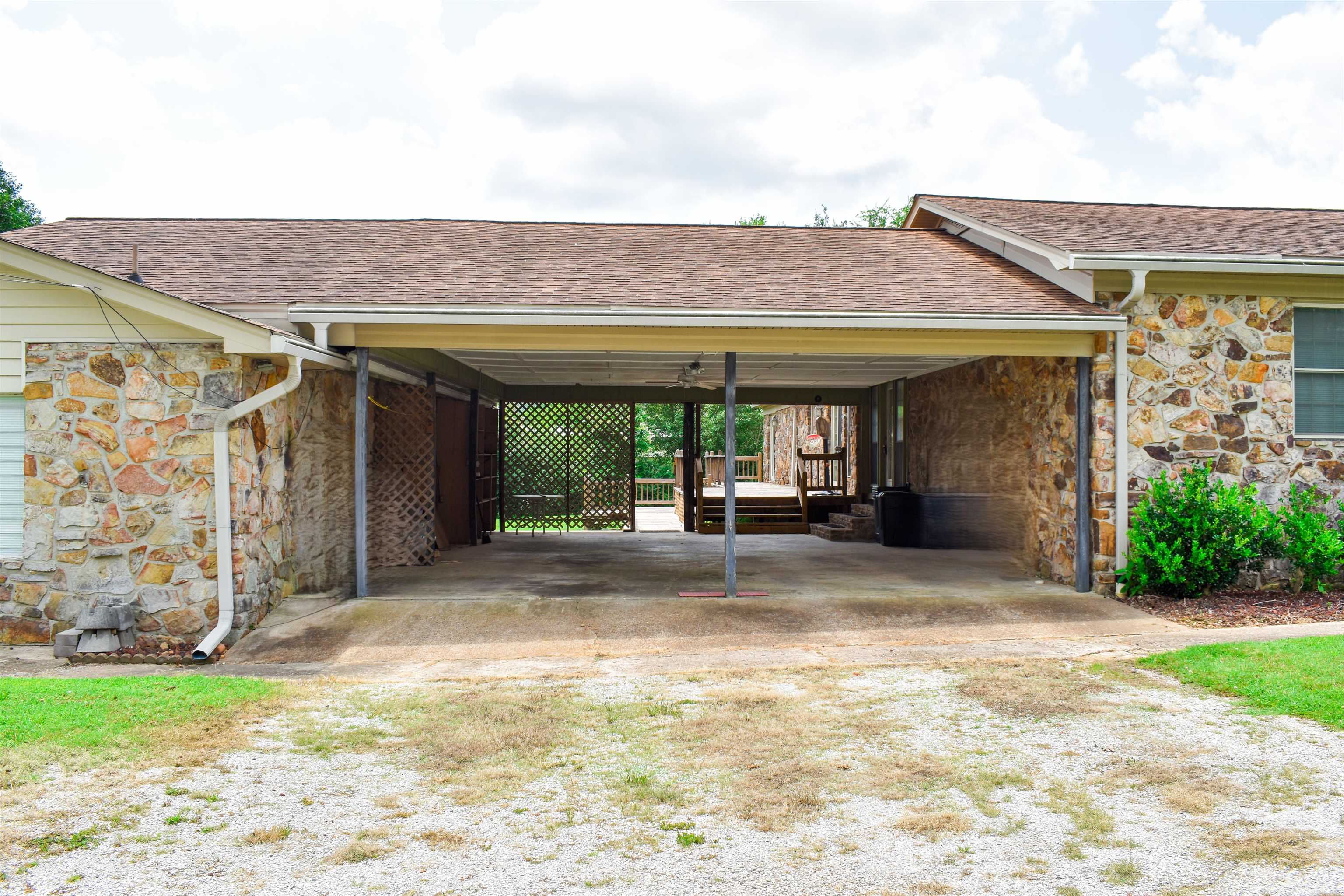 1112  Maple  Mountain View, AR