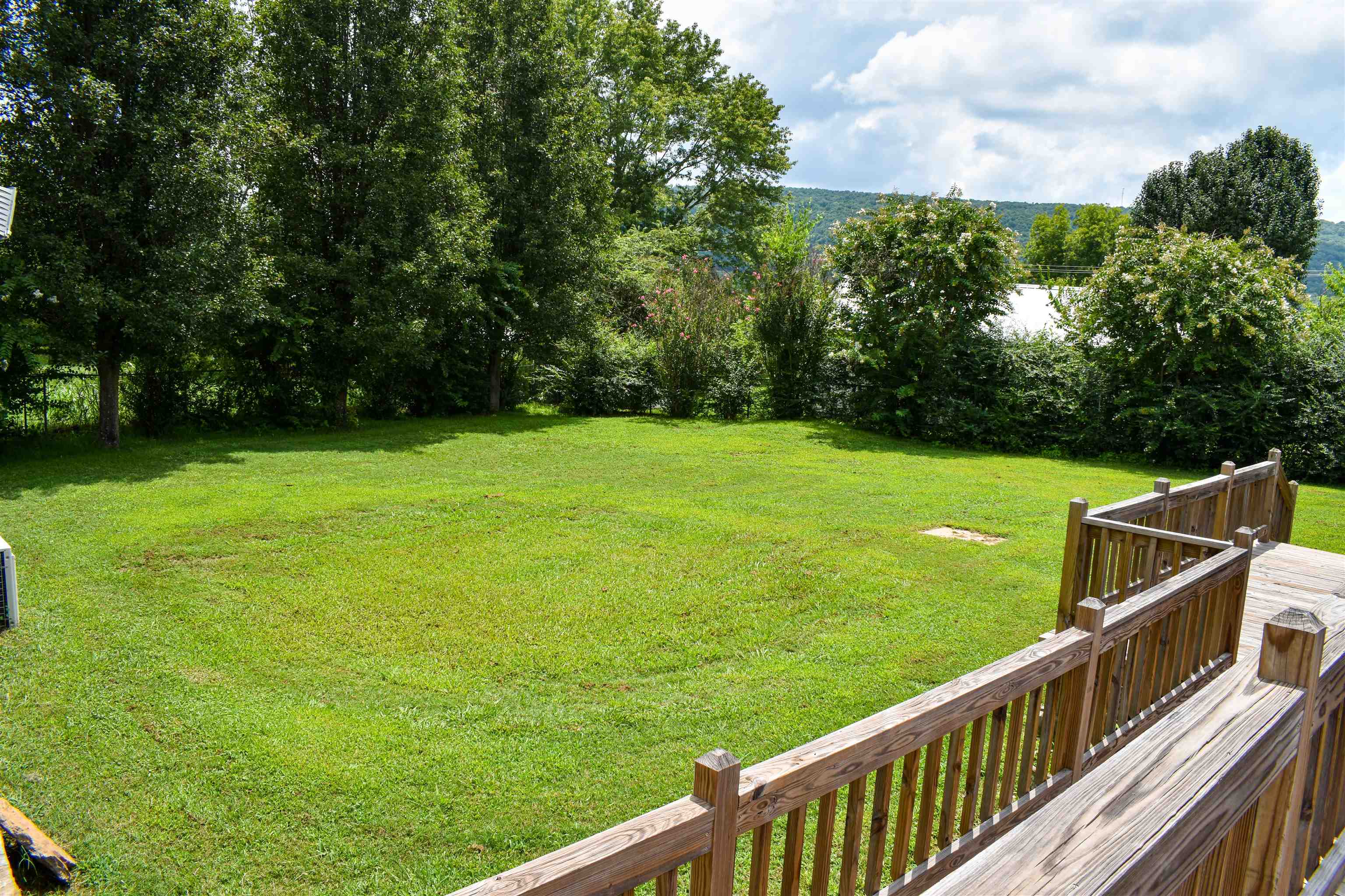 1112  Maple  Mountain View, AR