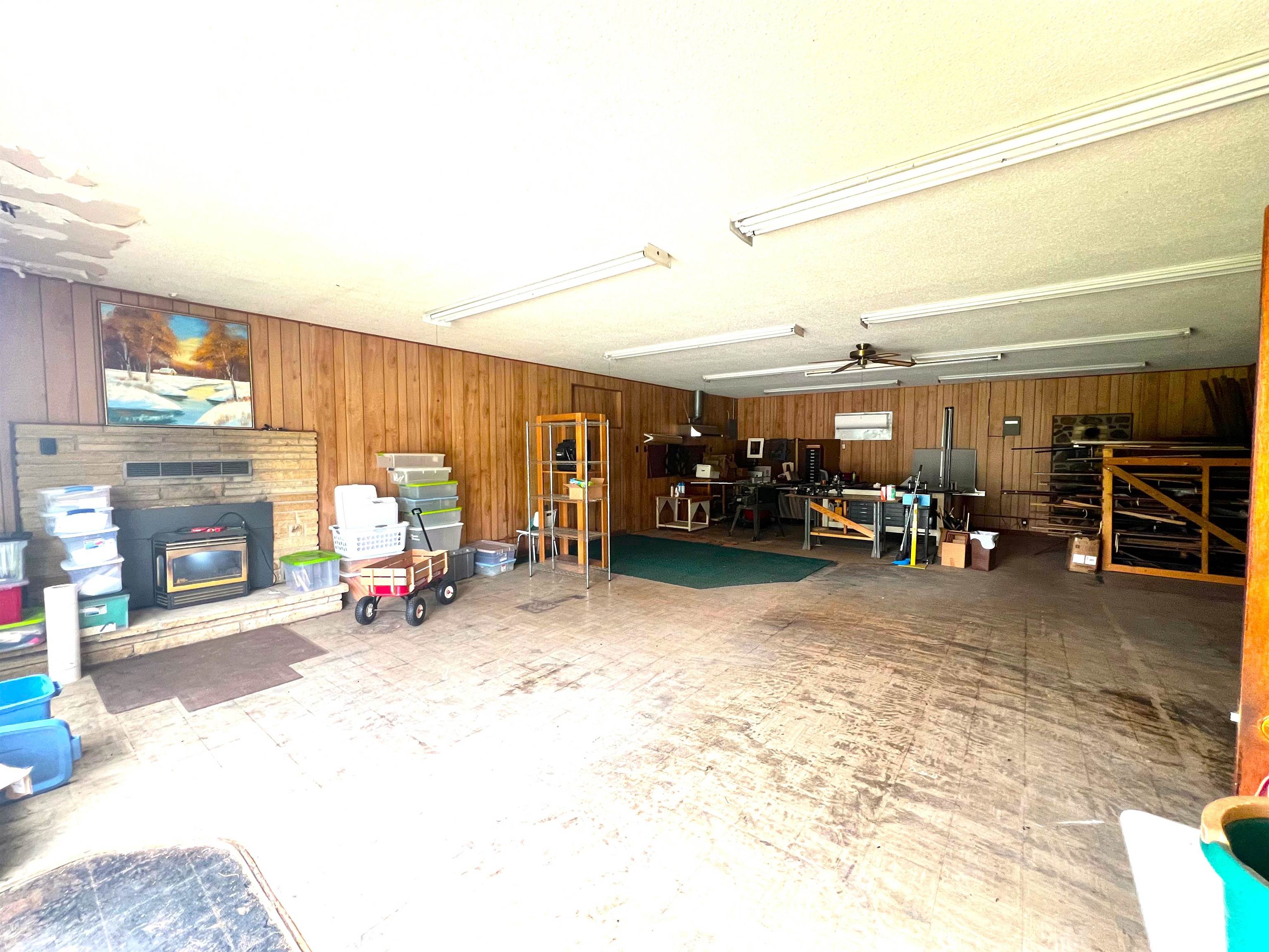 1112  Maple  Mountain View, AR