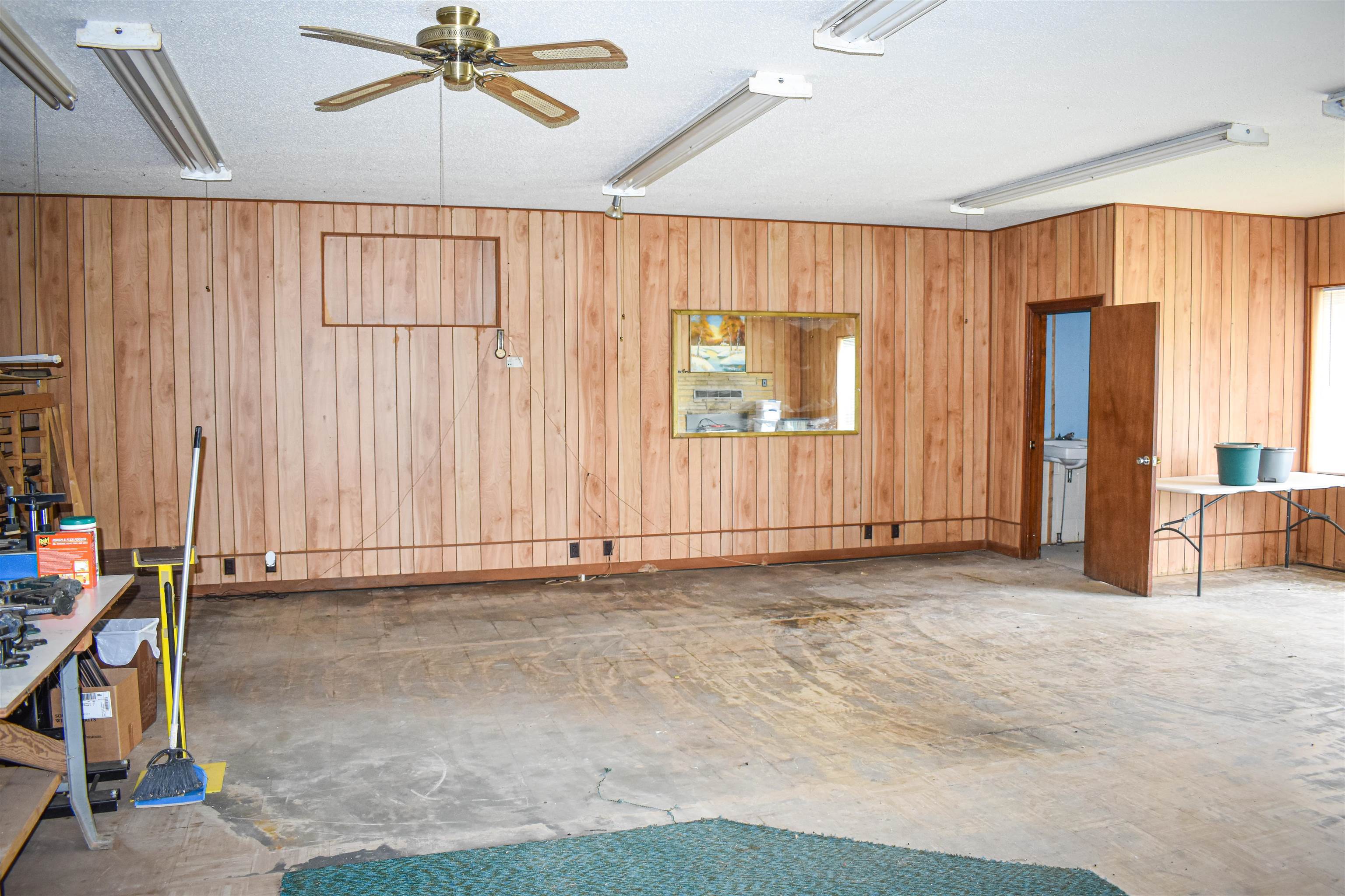 1112  Maple  Mountain View, AR