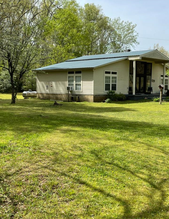 218  River Rd  Hardy, AR
