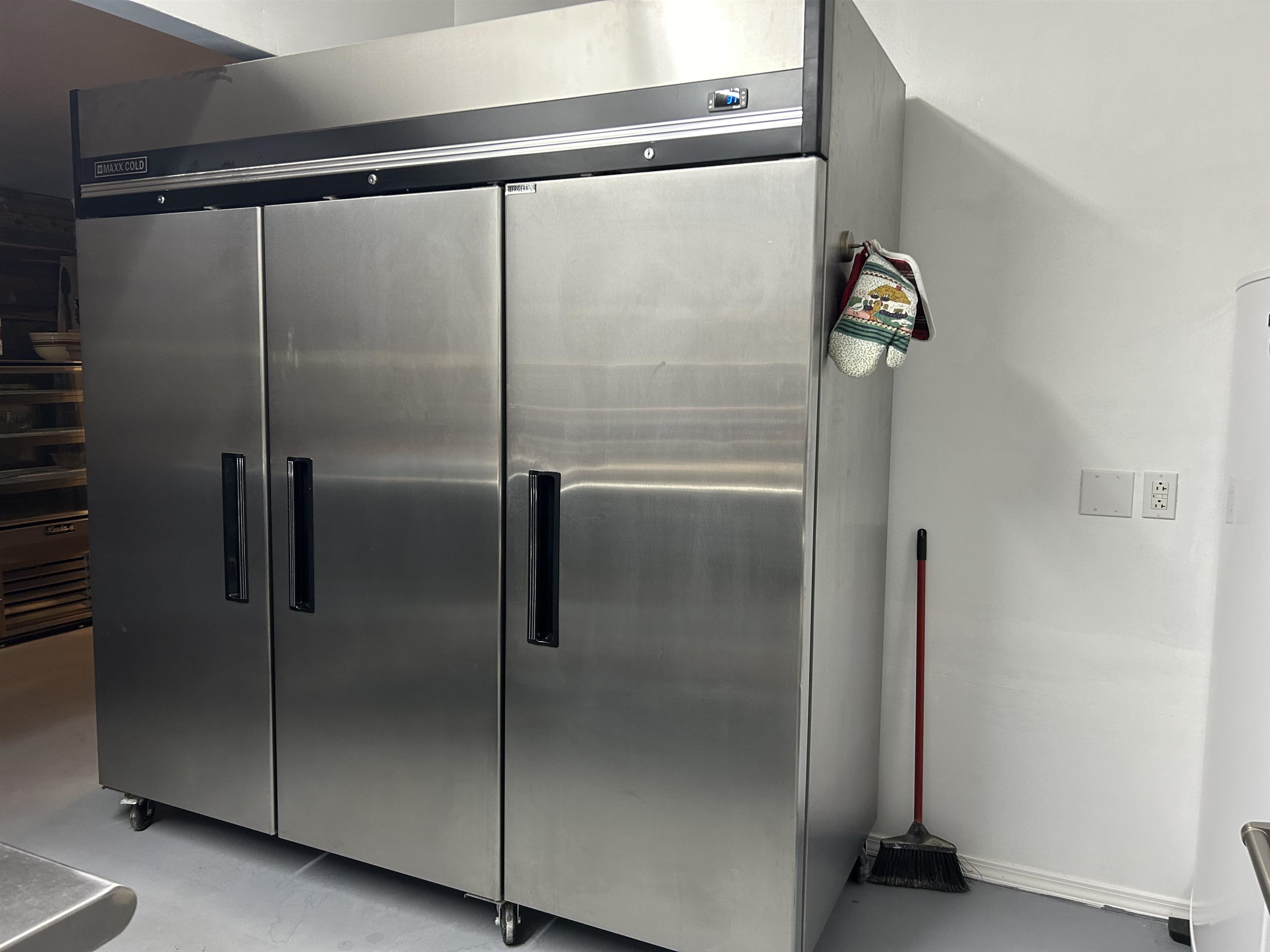 214 E Main  Hardy, AR