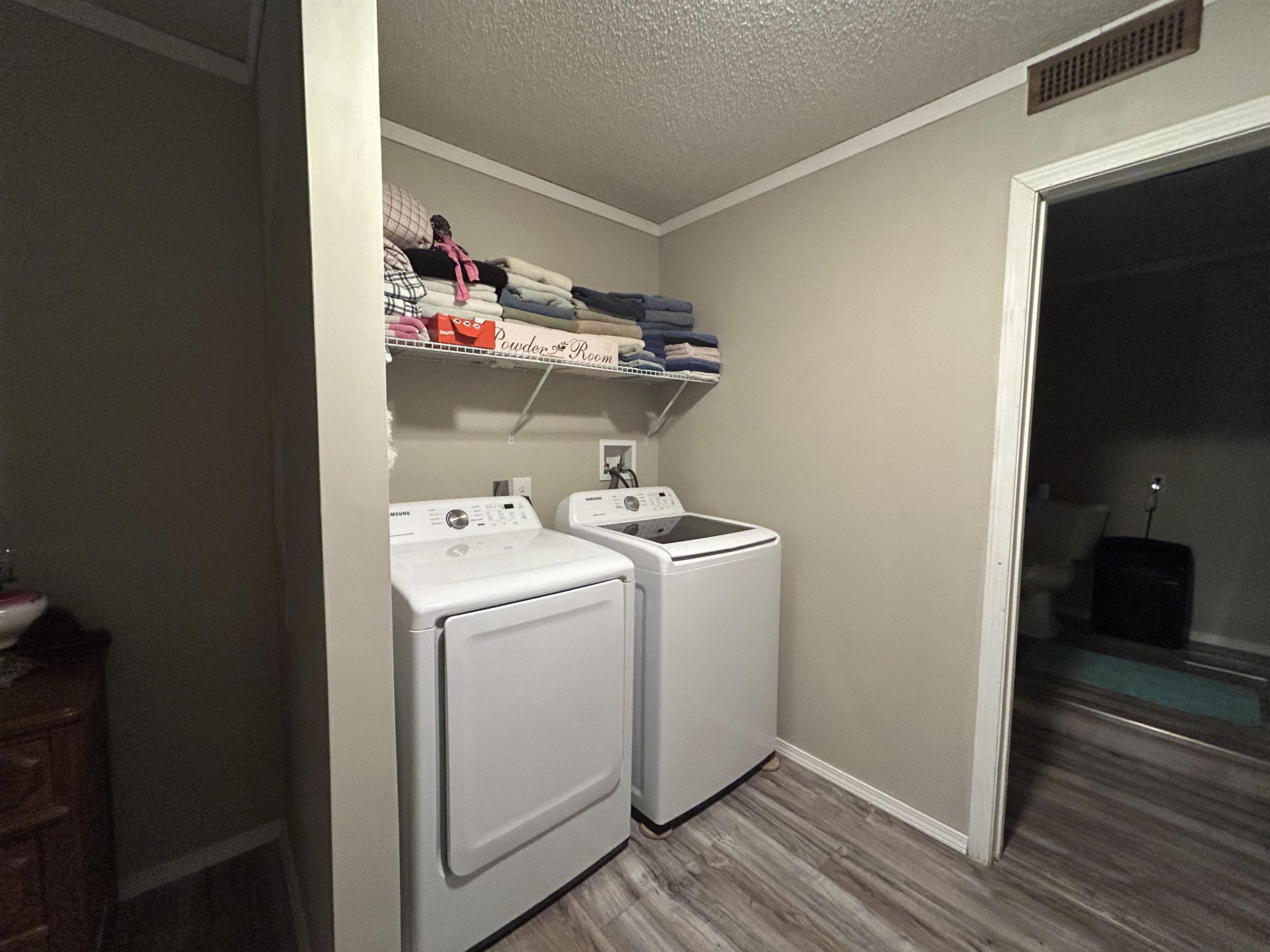 214 E Main  Hardy, AR