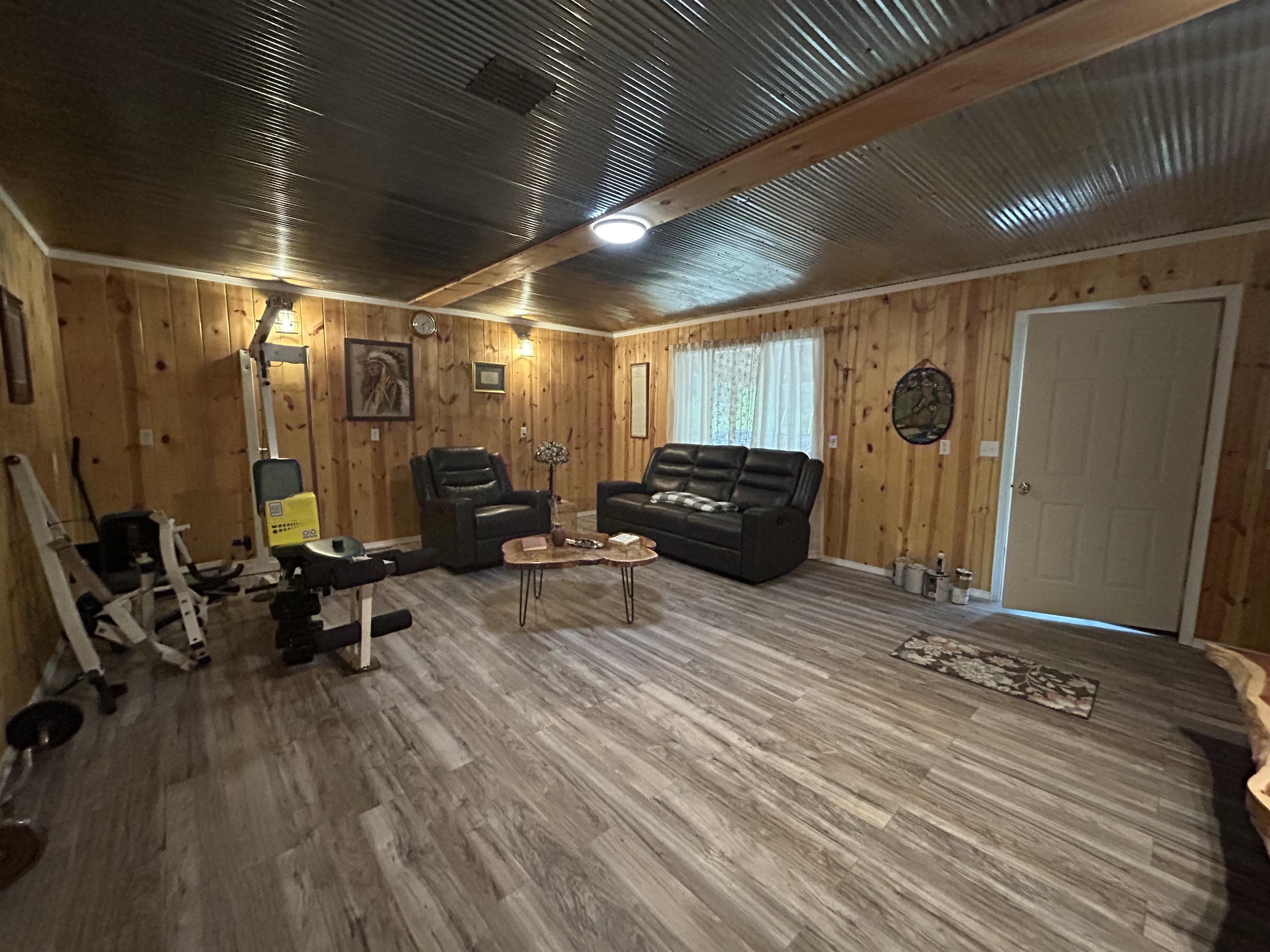 214 E Main  Hardy, AR