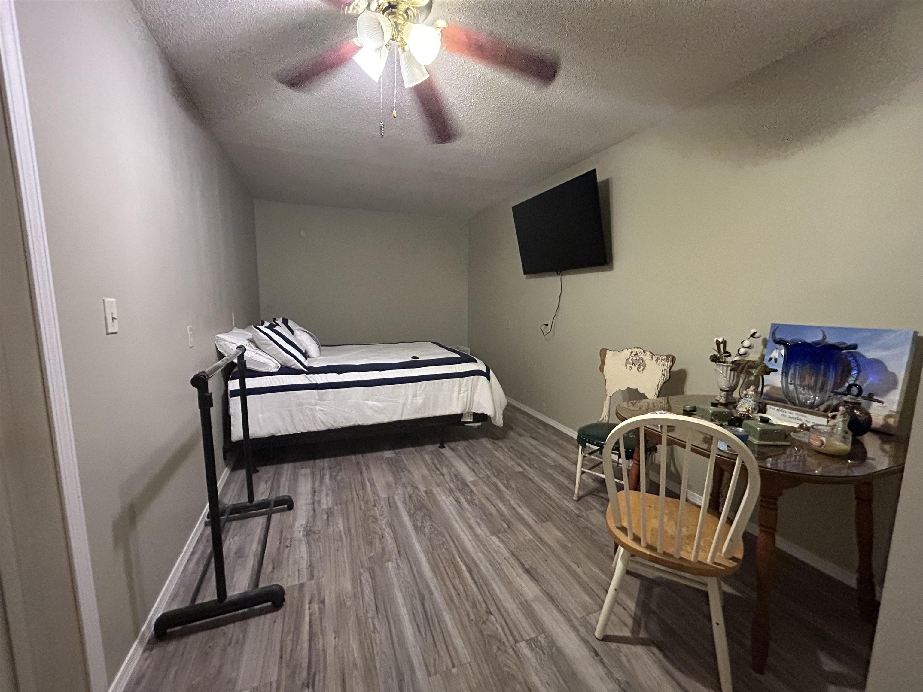 214 E Main  Hardy, AR