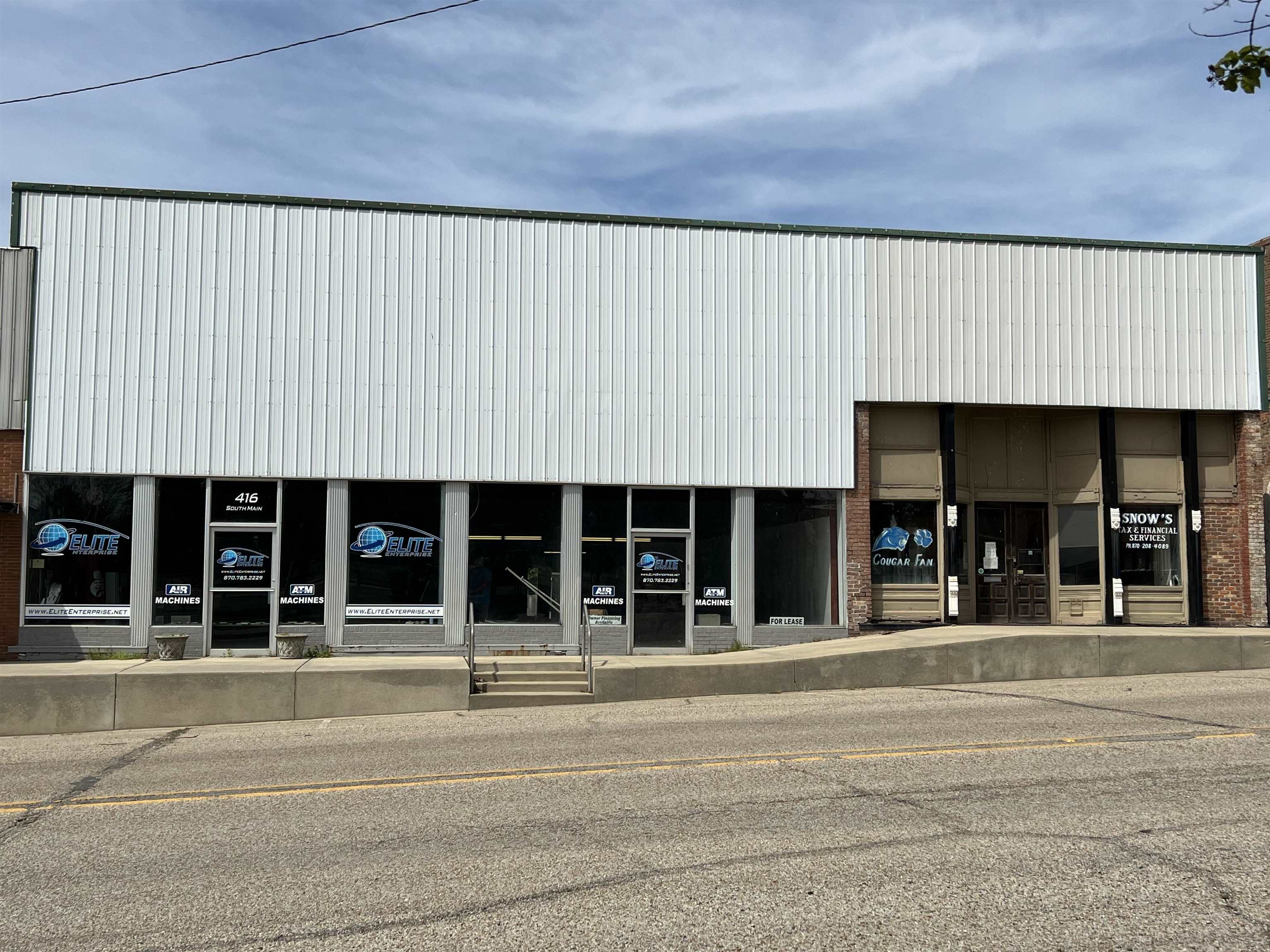 418 S MAIN  Rector, AR