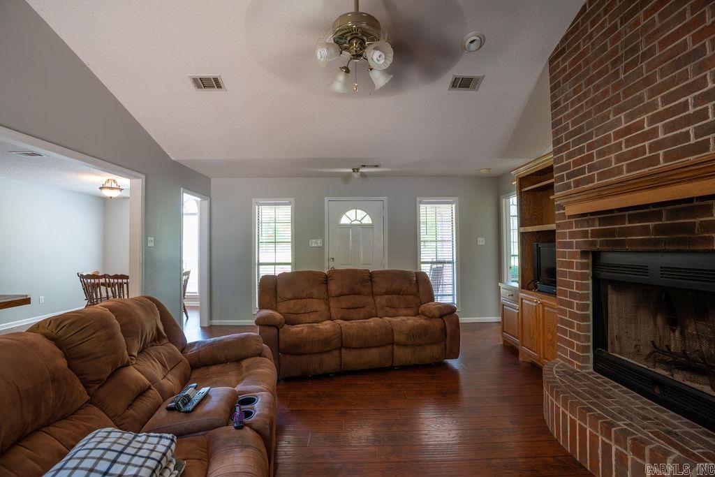 305  Pleasant Meadows Cv  Cabot, AR