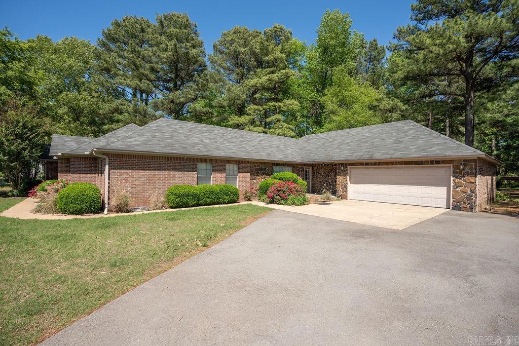 305  Pleasant Meadows Cv  Cabot, AR