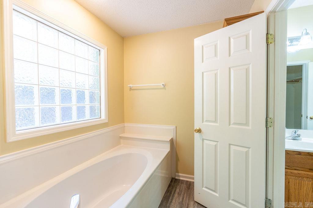305  Pleasant Meadows Cv  Cabot, AR
