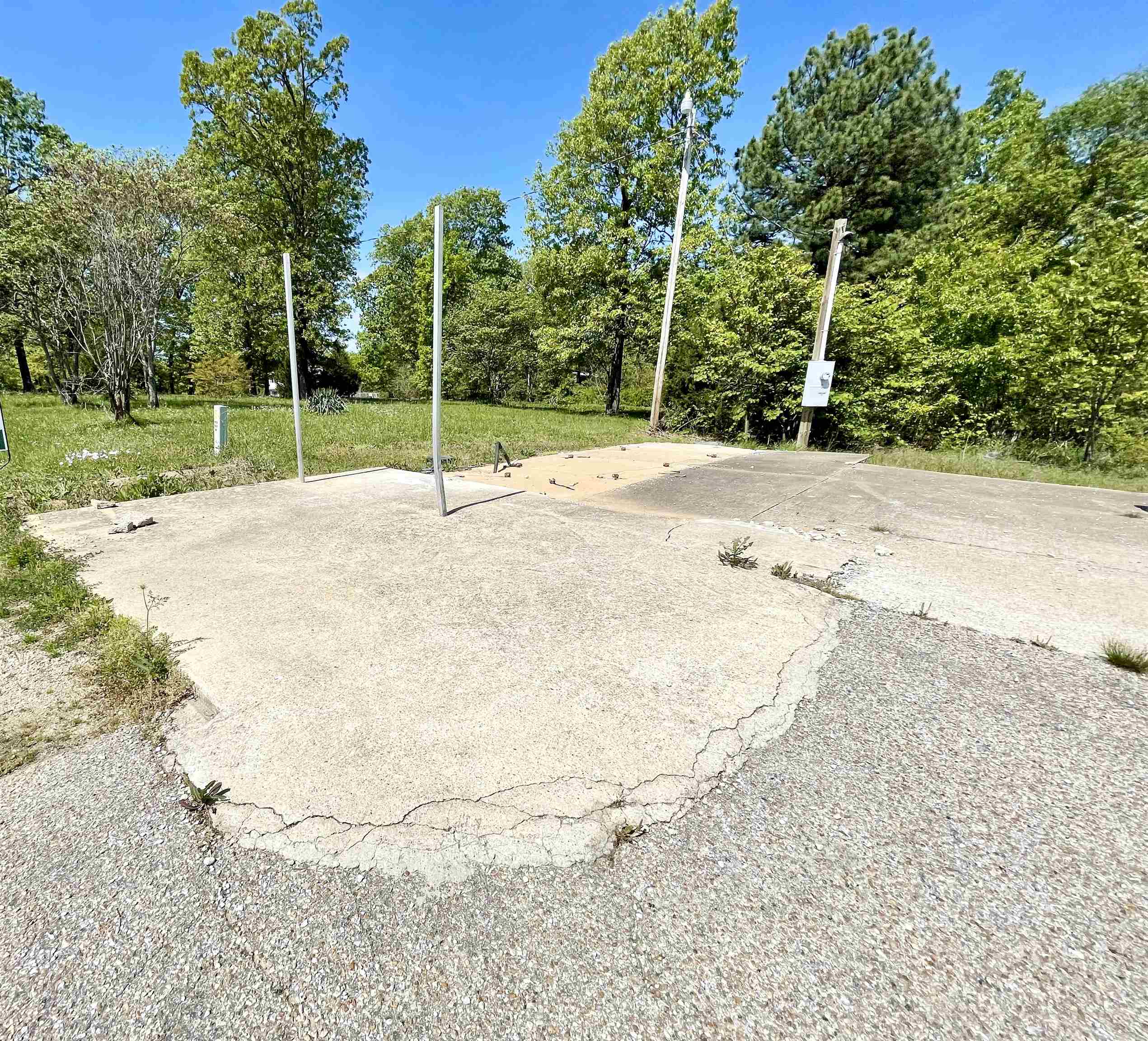 2269  62/412  Highland, AR