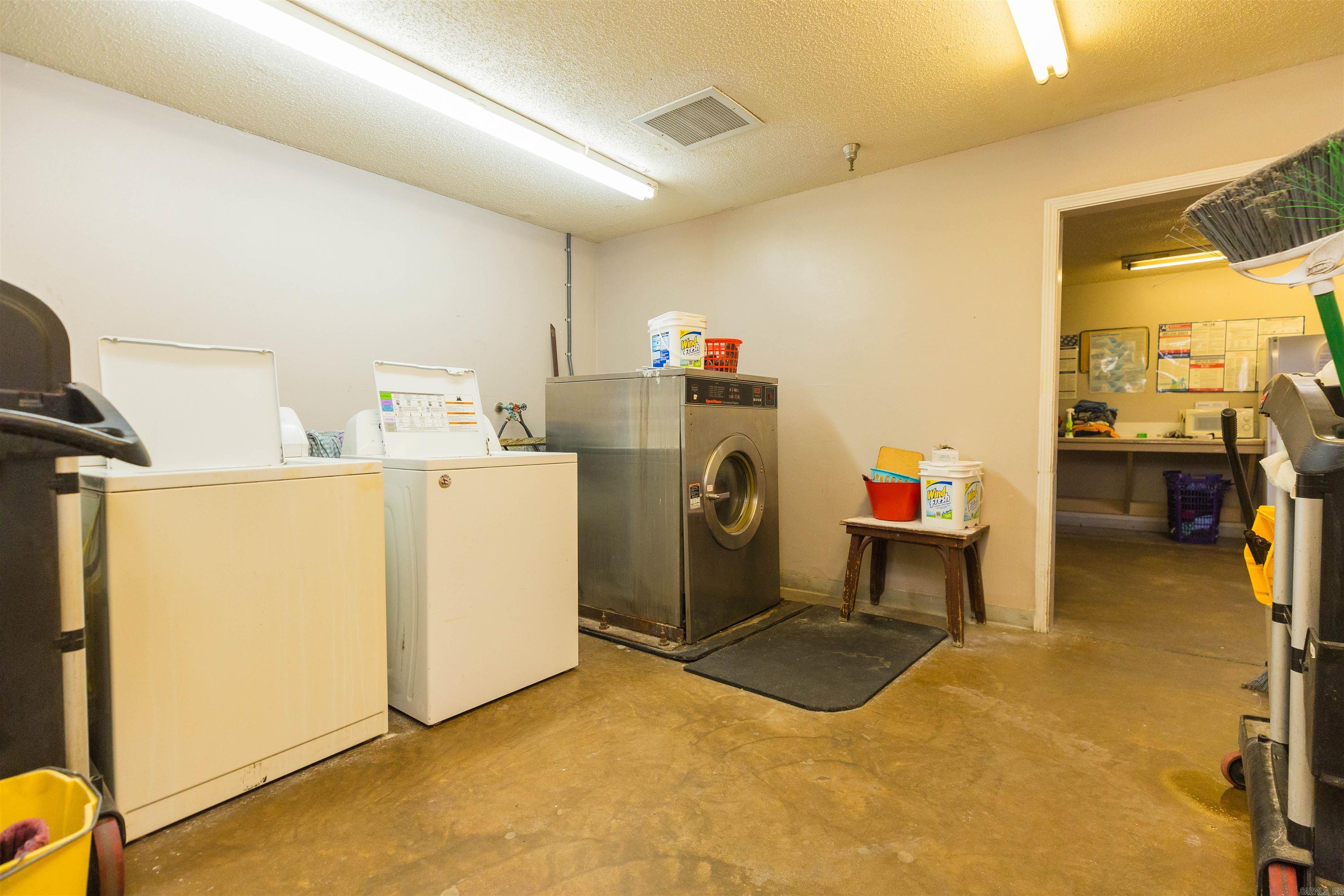 1804  lindauer  Forest City, AR