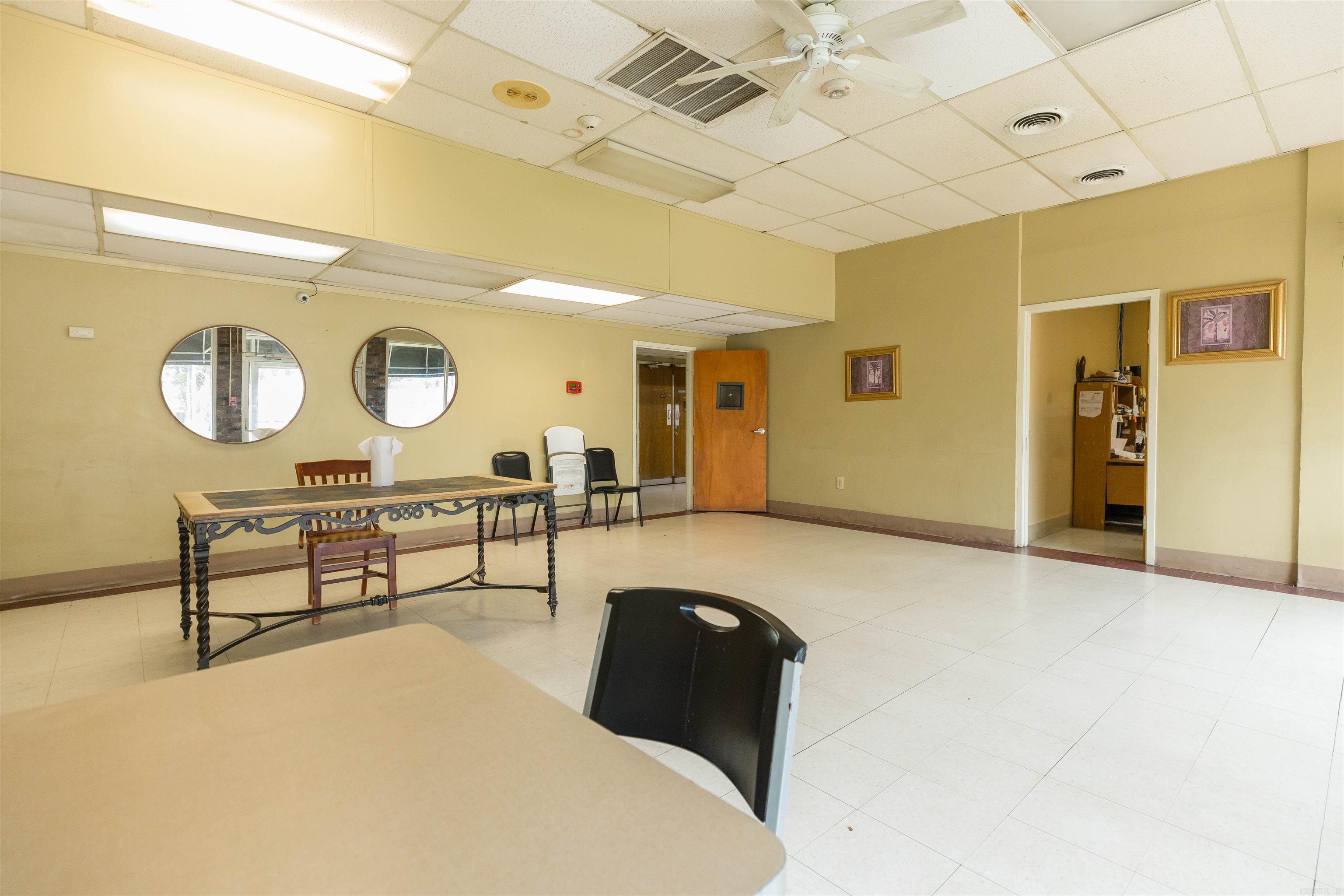 1804  lindauer  Forest City, AR