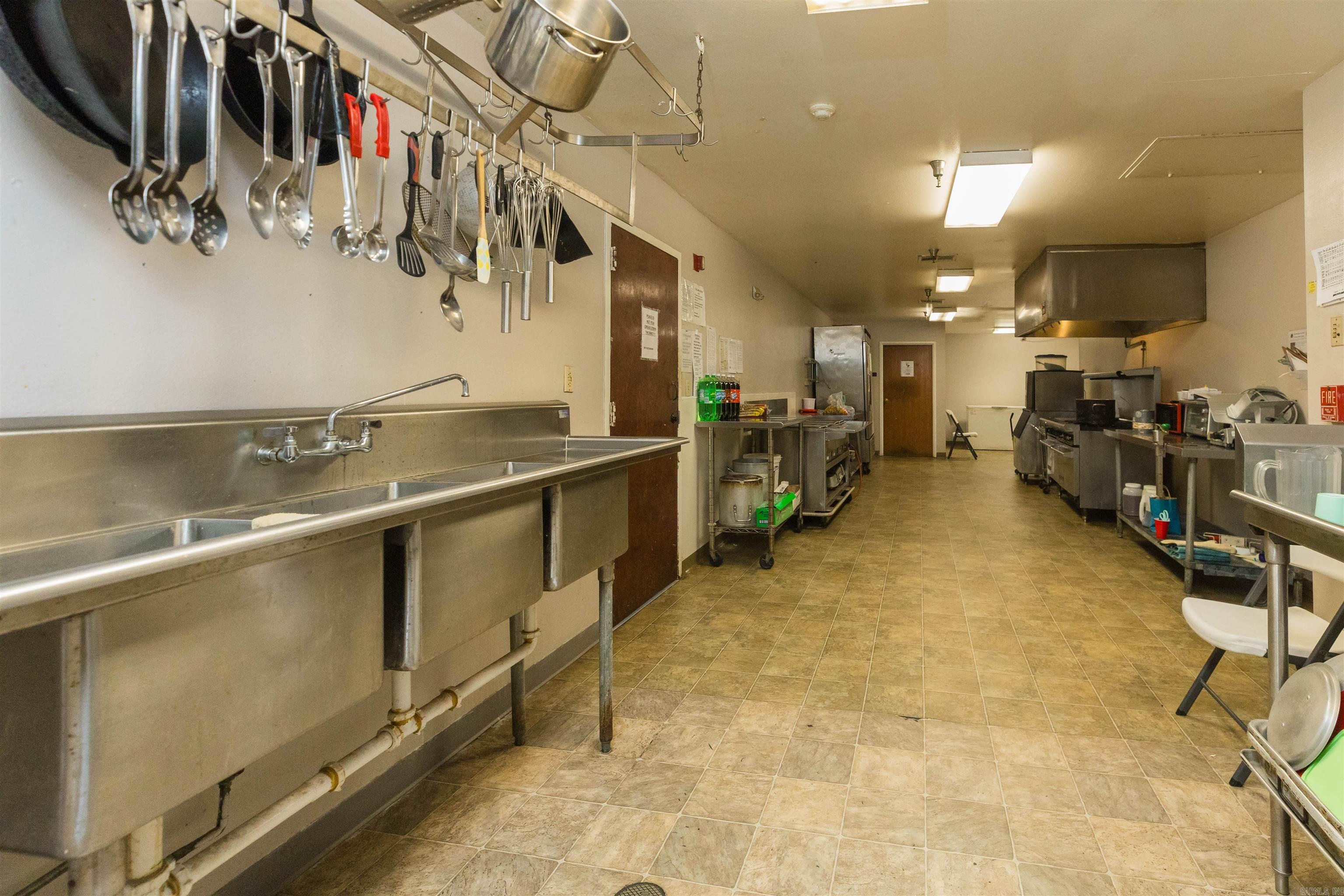 1804  lindauer  Forest City, AR