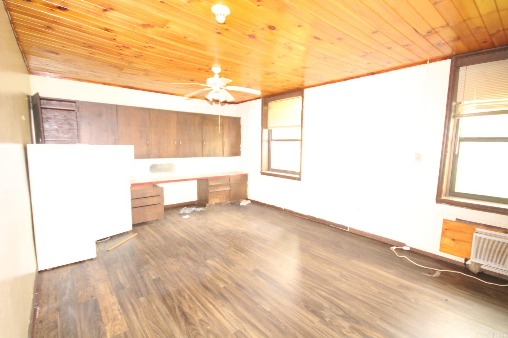 625 N Main  Nashville, AR