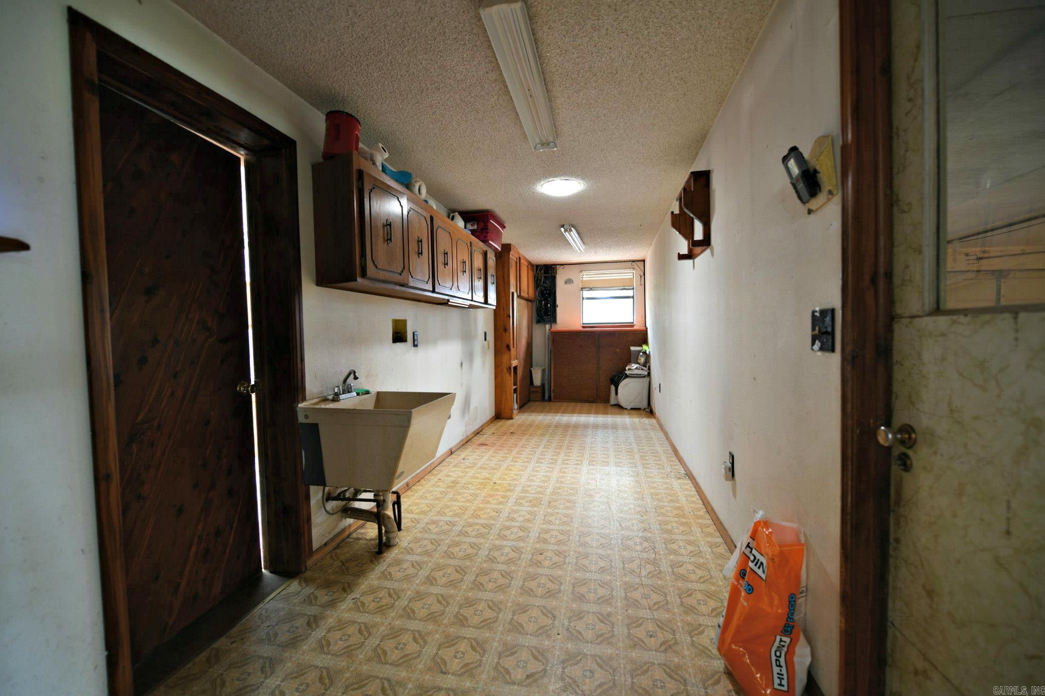 5779 E Hwy 28  Parks, AR