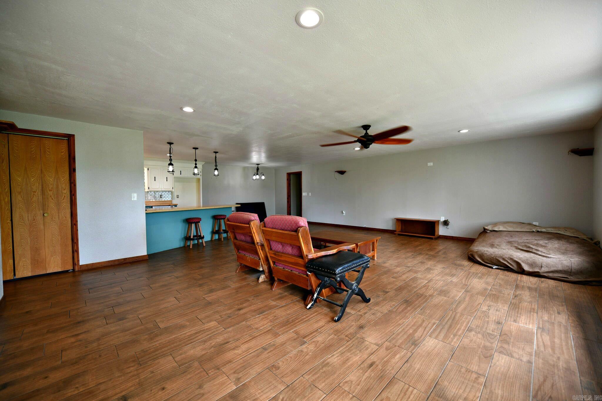 5779 E Hwy 28  Parks, AR