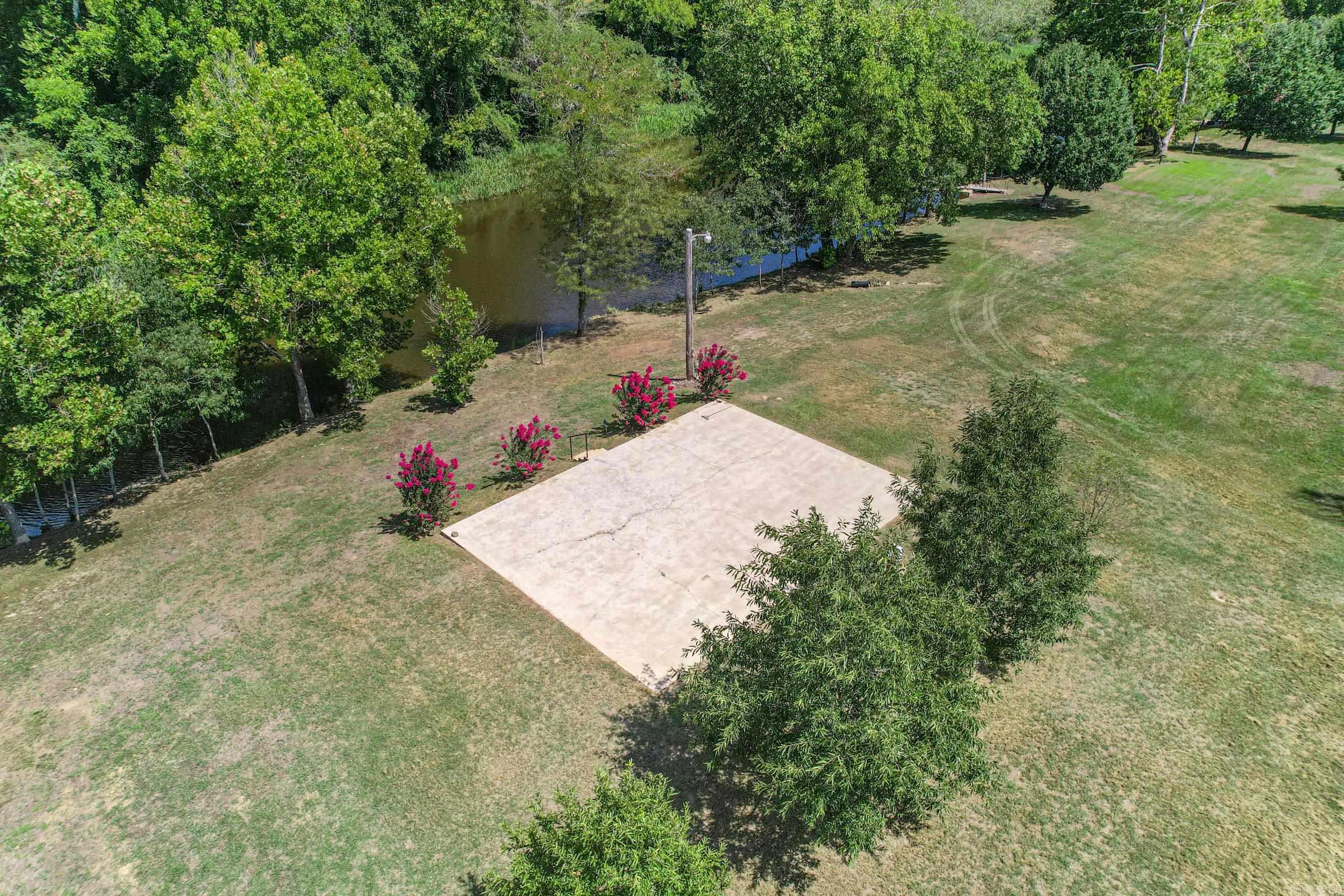441  Clinton Crossing  Gillham, AR