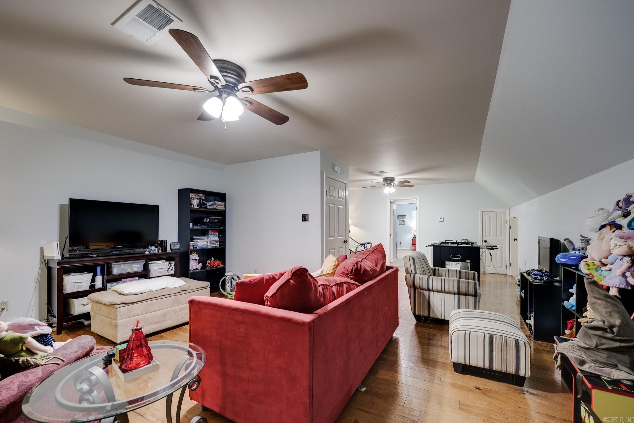 1202 Dogwood Trail