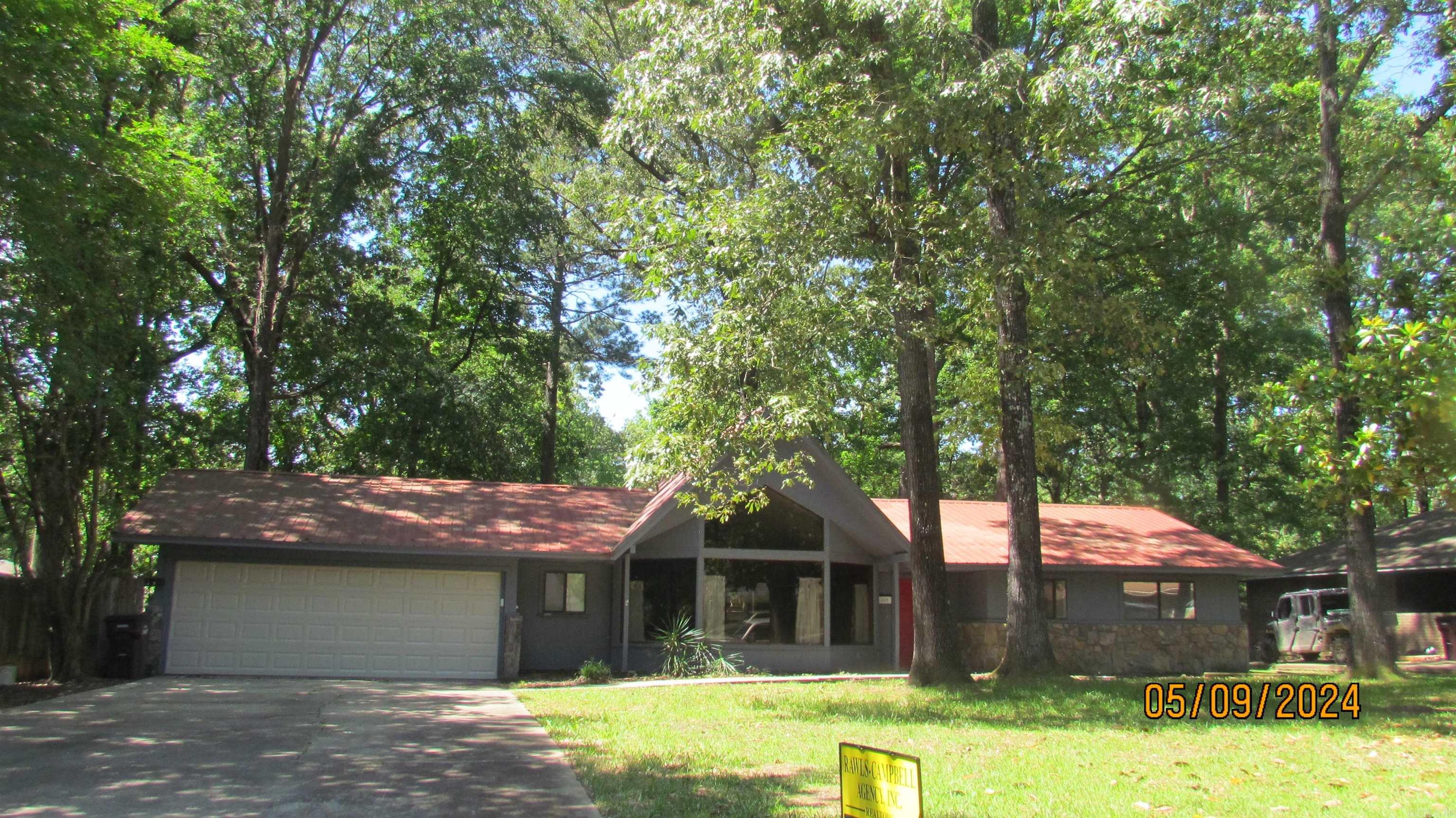 108 Greenbriar Circle  Crossett, AR