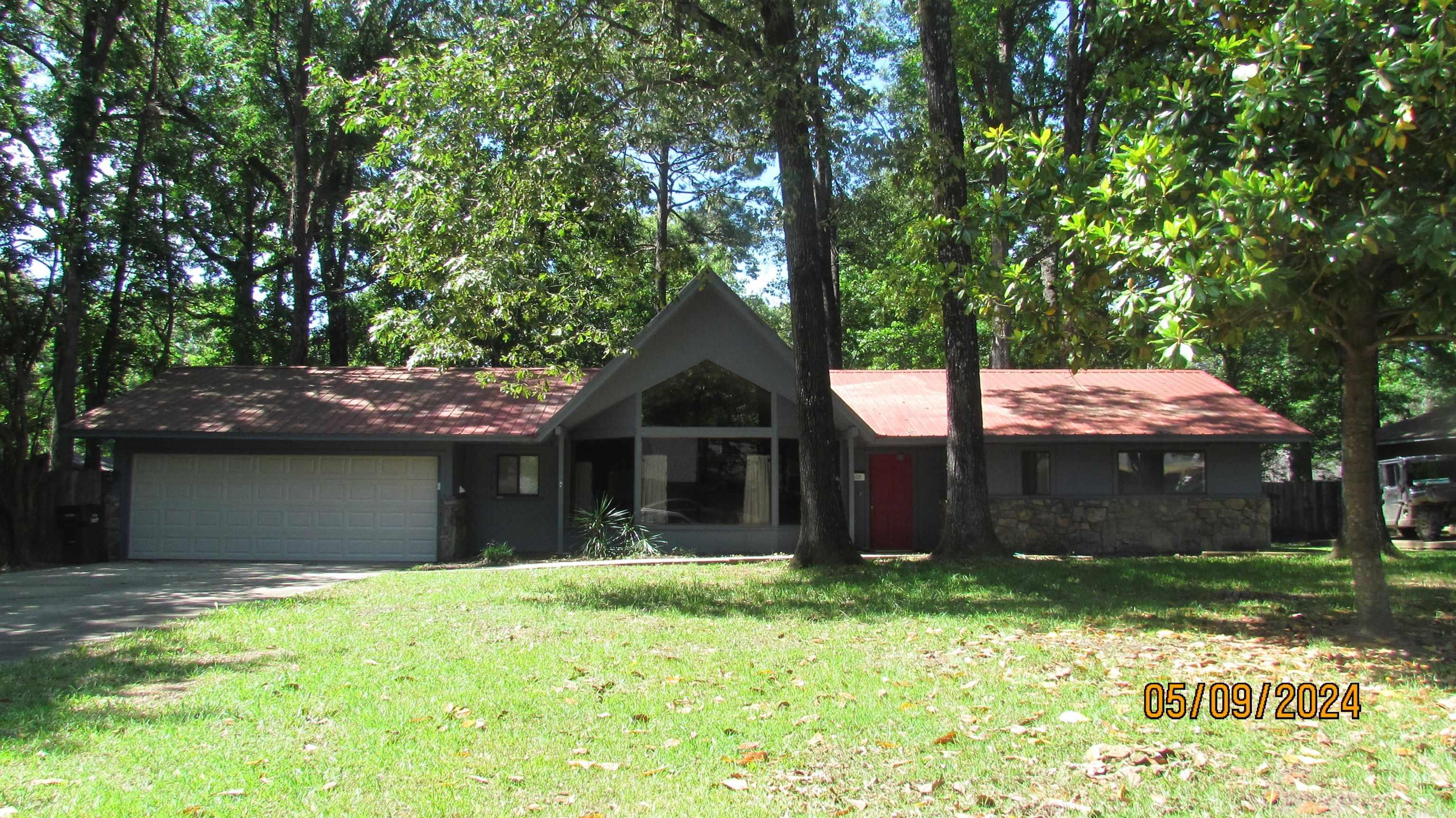 108 Greenbriar Circle  Crossett, AR