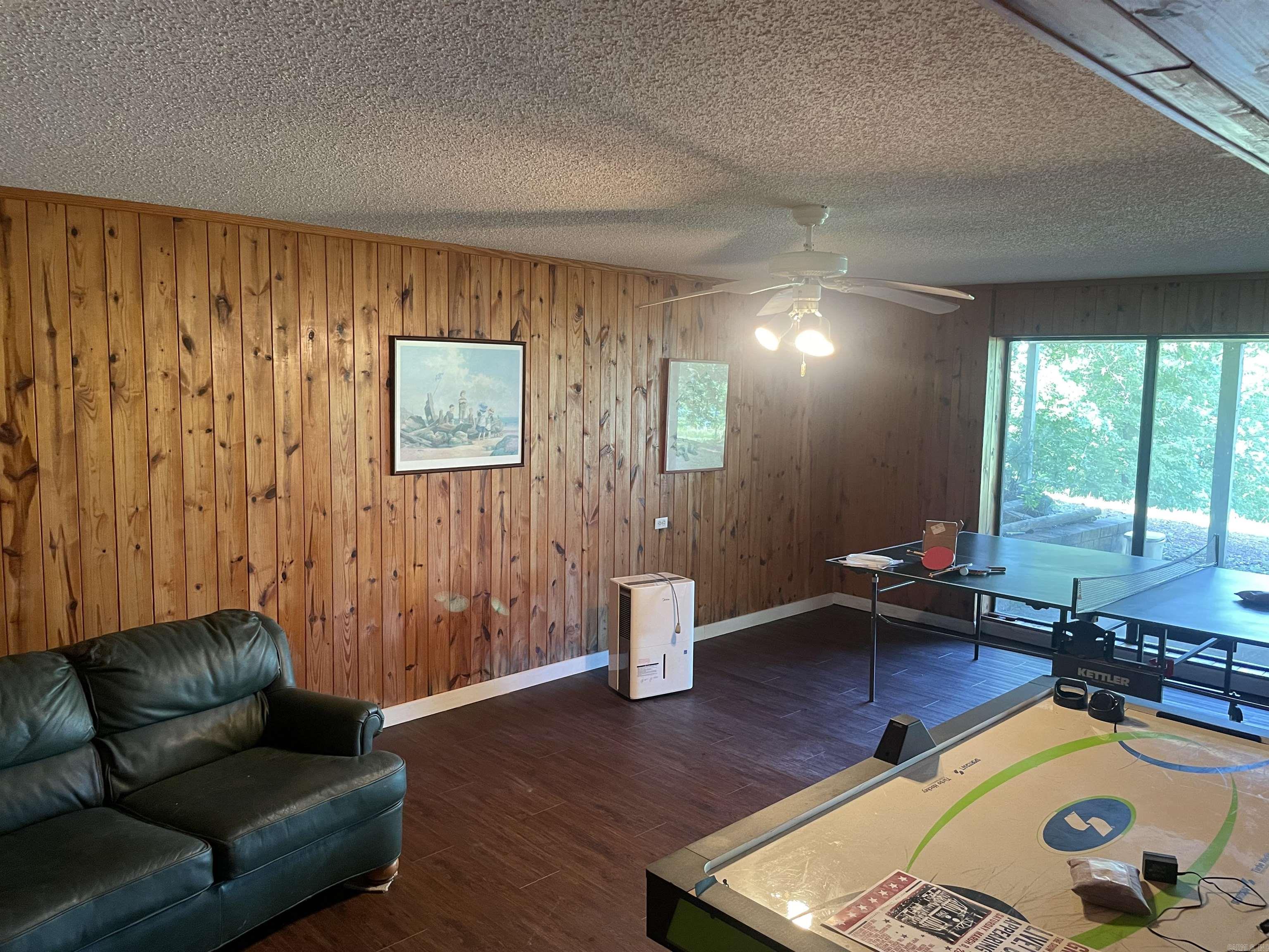 235  Sylvan  Greers Ferry, AR