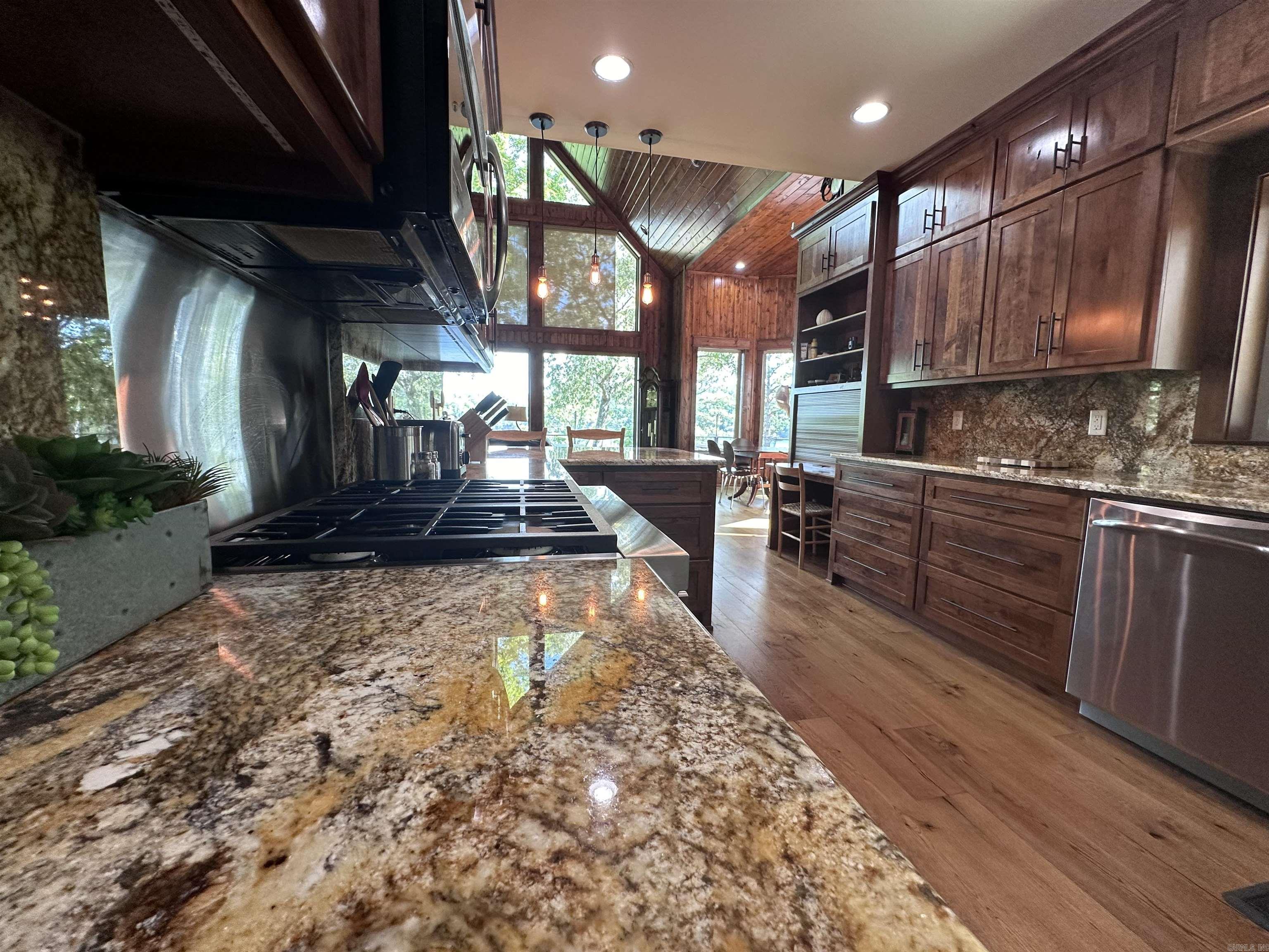 374  Belmont Acres Circle  Tumbling Shoals, AR