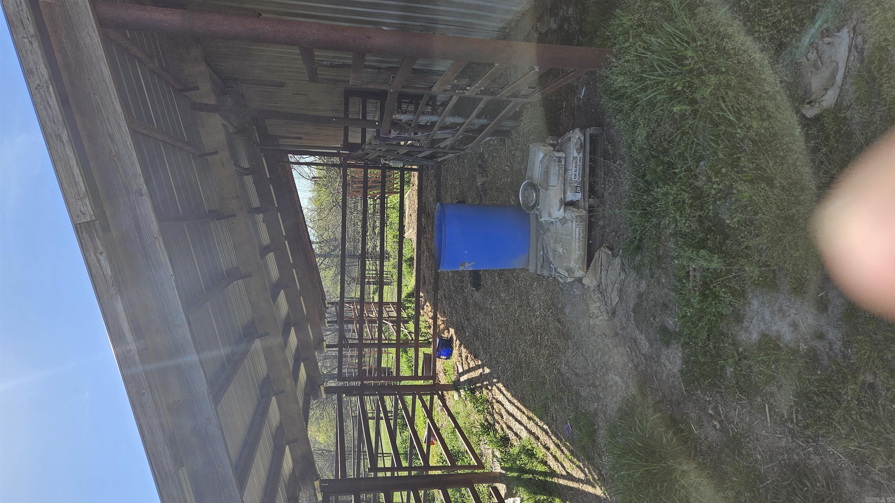 32 County Road 420  Rector, AR