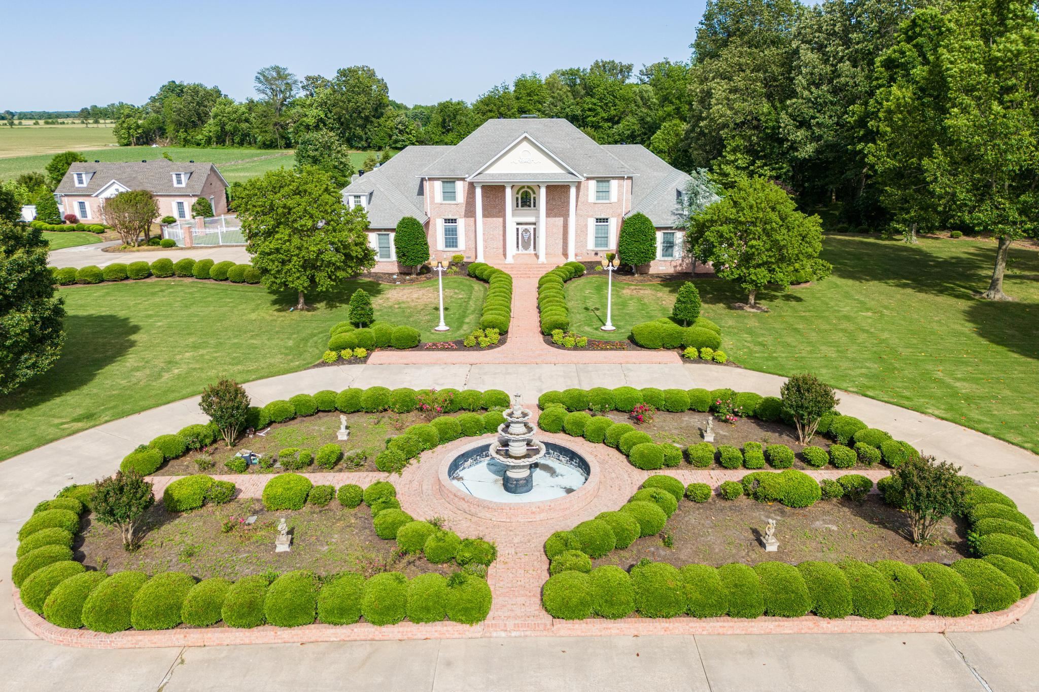 3201 S 2ND HWY 69 Paragould, AR