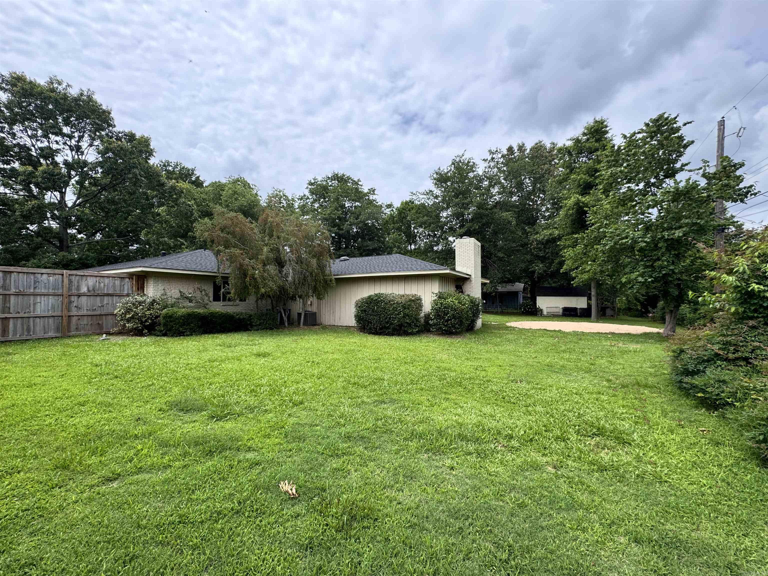 1711 Coker Hampton  Stuttgart, AR