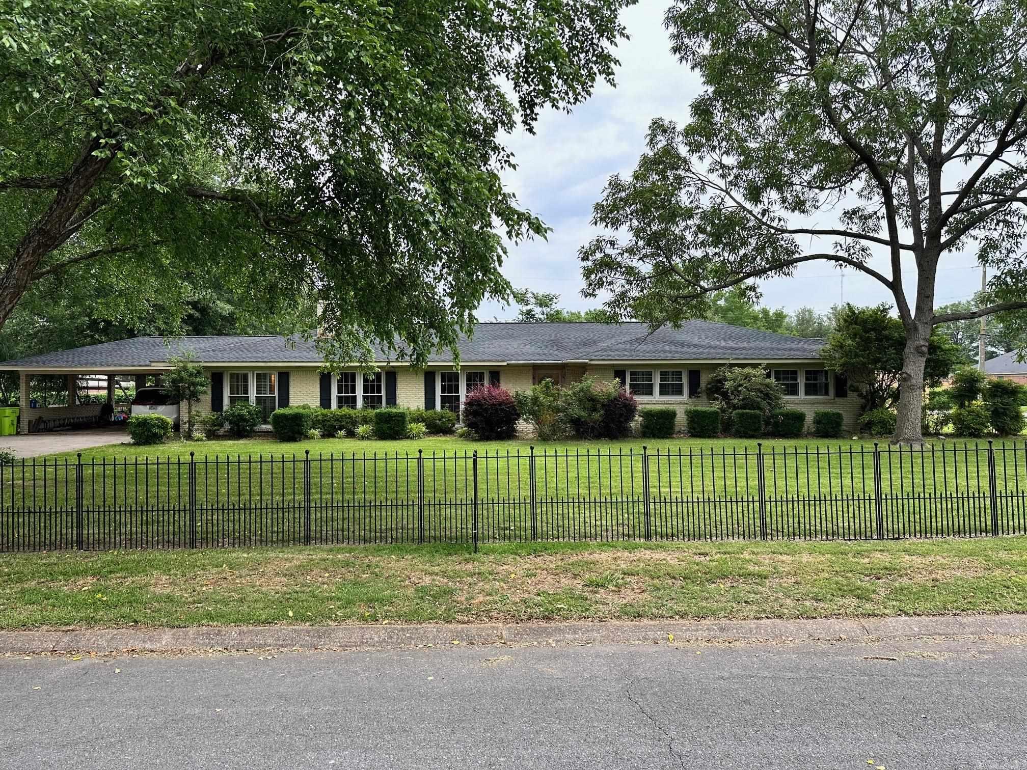 1711  Coker Hampton  Stuttgart, AR