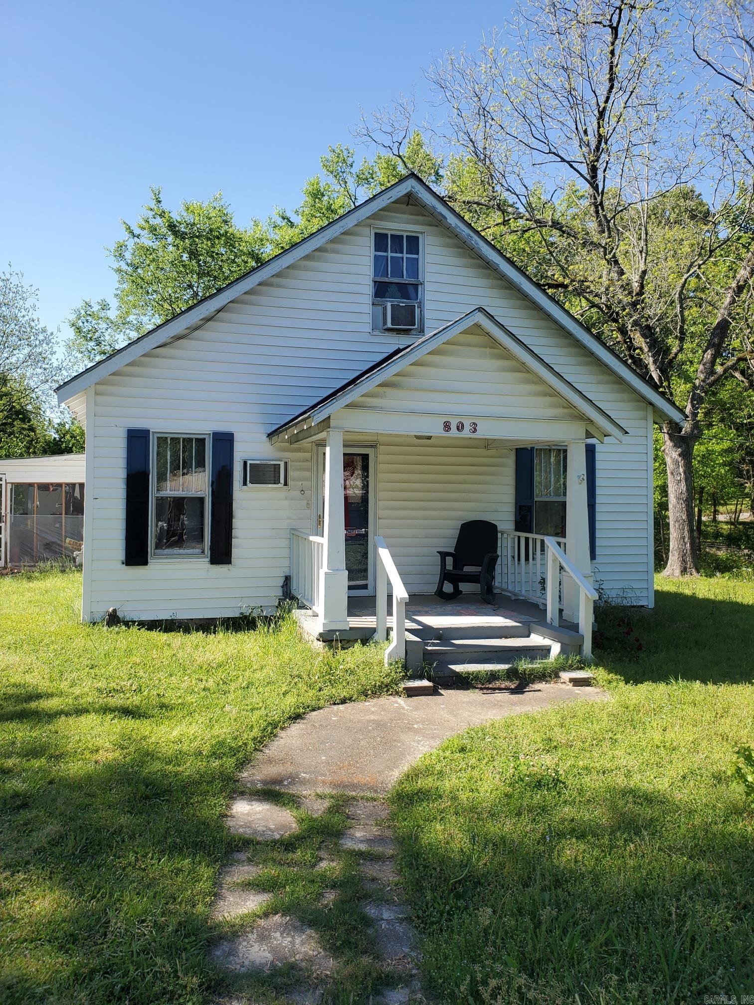 803  Pine Avenue  Mena, AR
