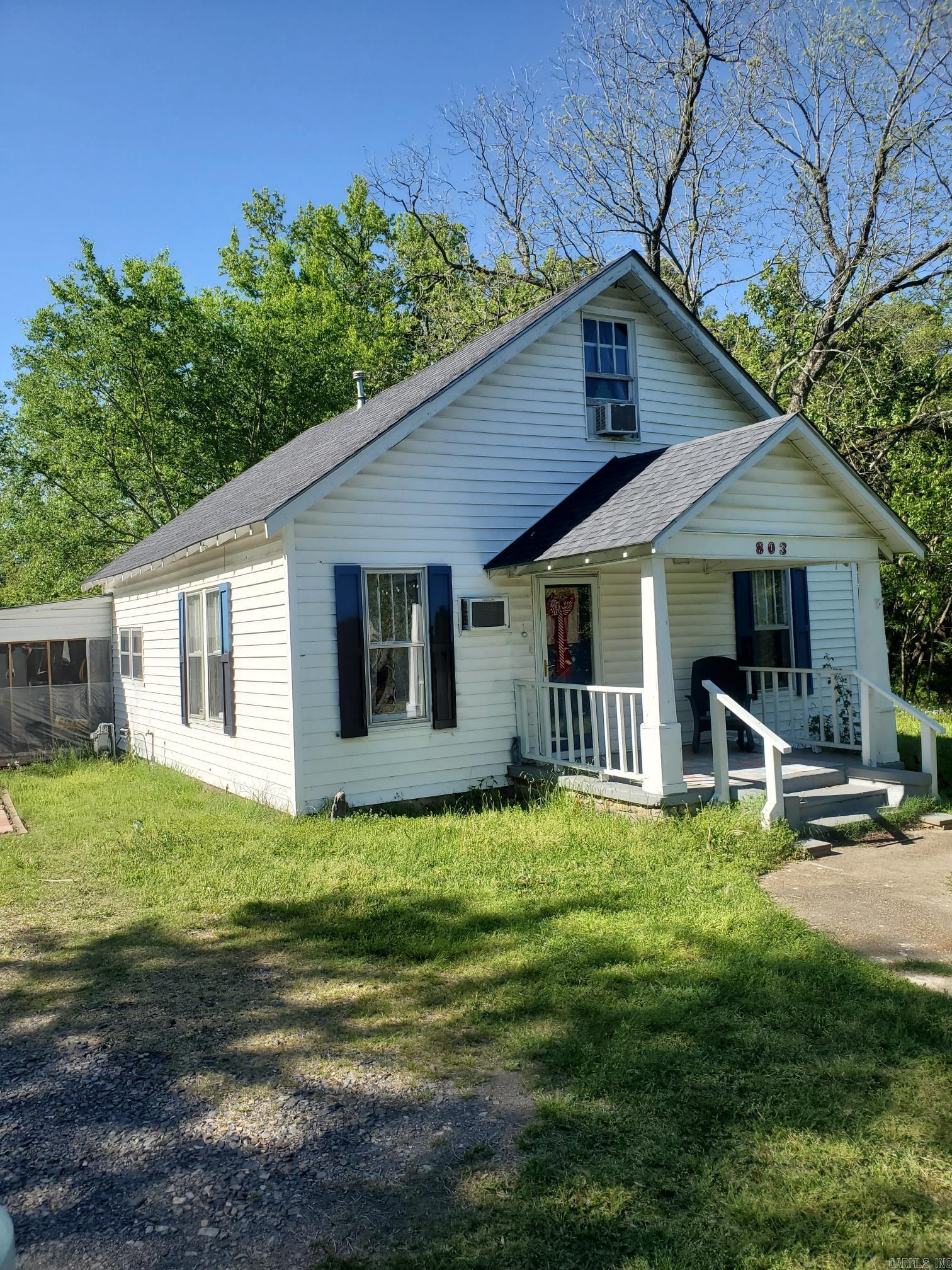 803  Pine Avenue  Mena, AR