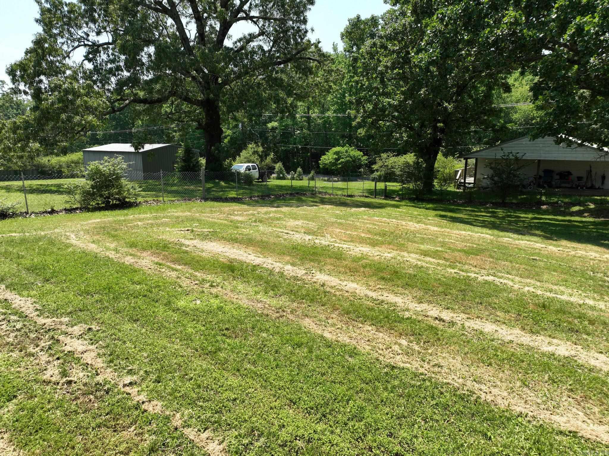 1406  Vivian  Mena, AR