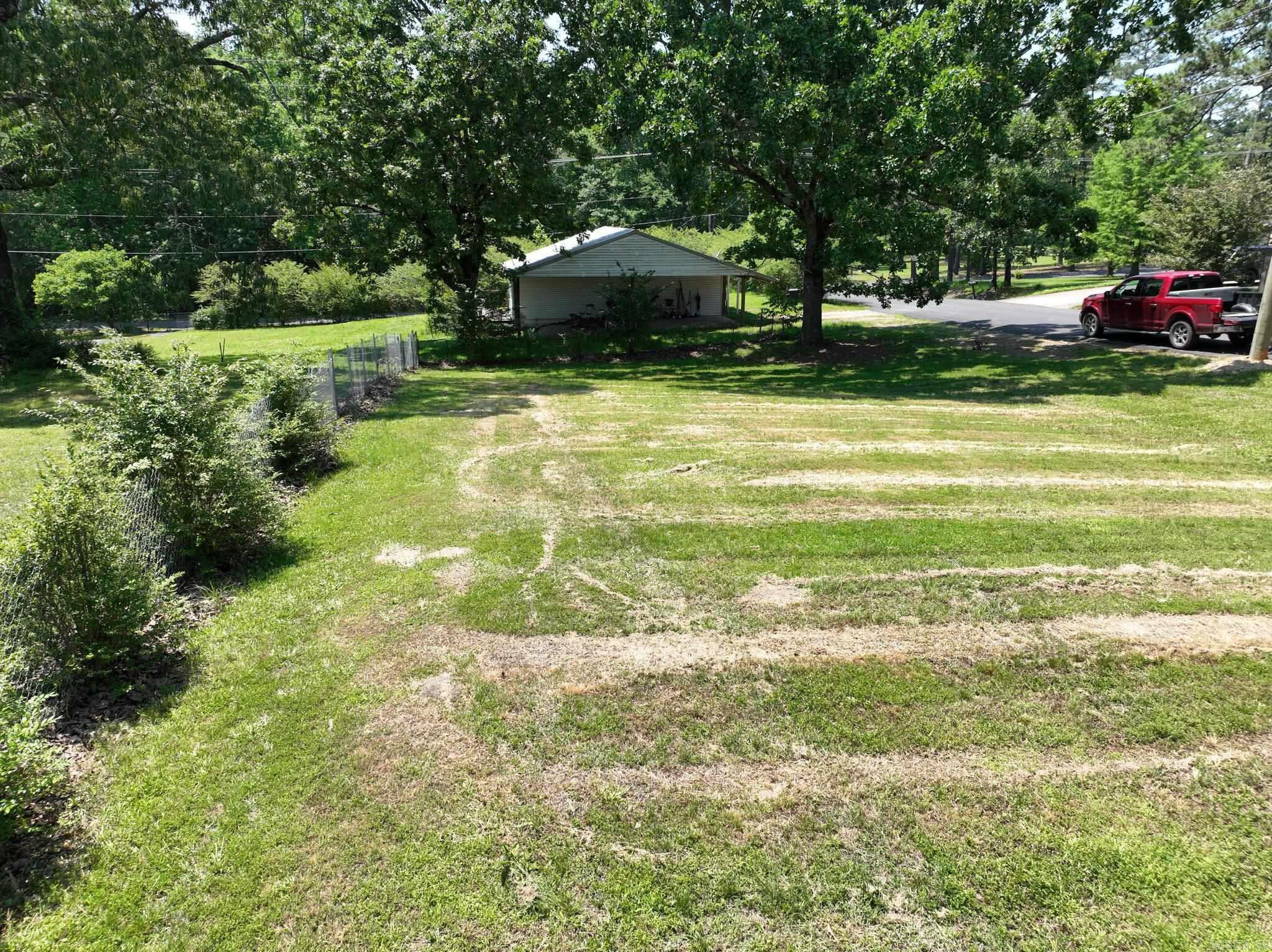 1406  Vivian  Mena, AR