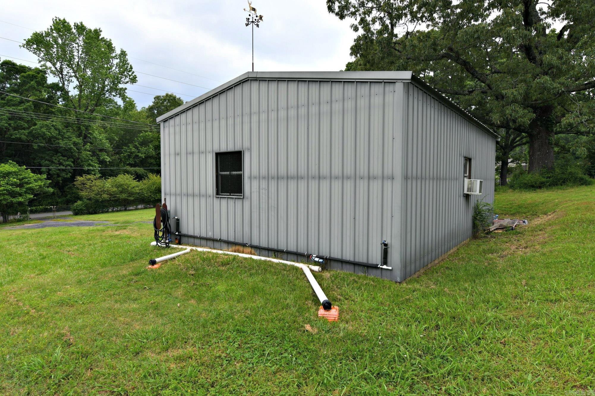 1406  Vivian  Mena, AR