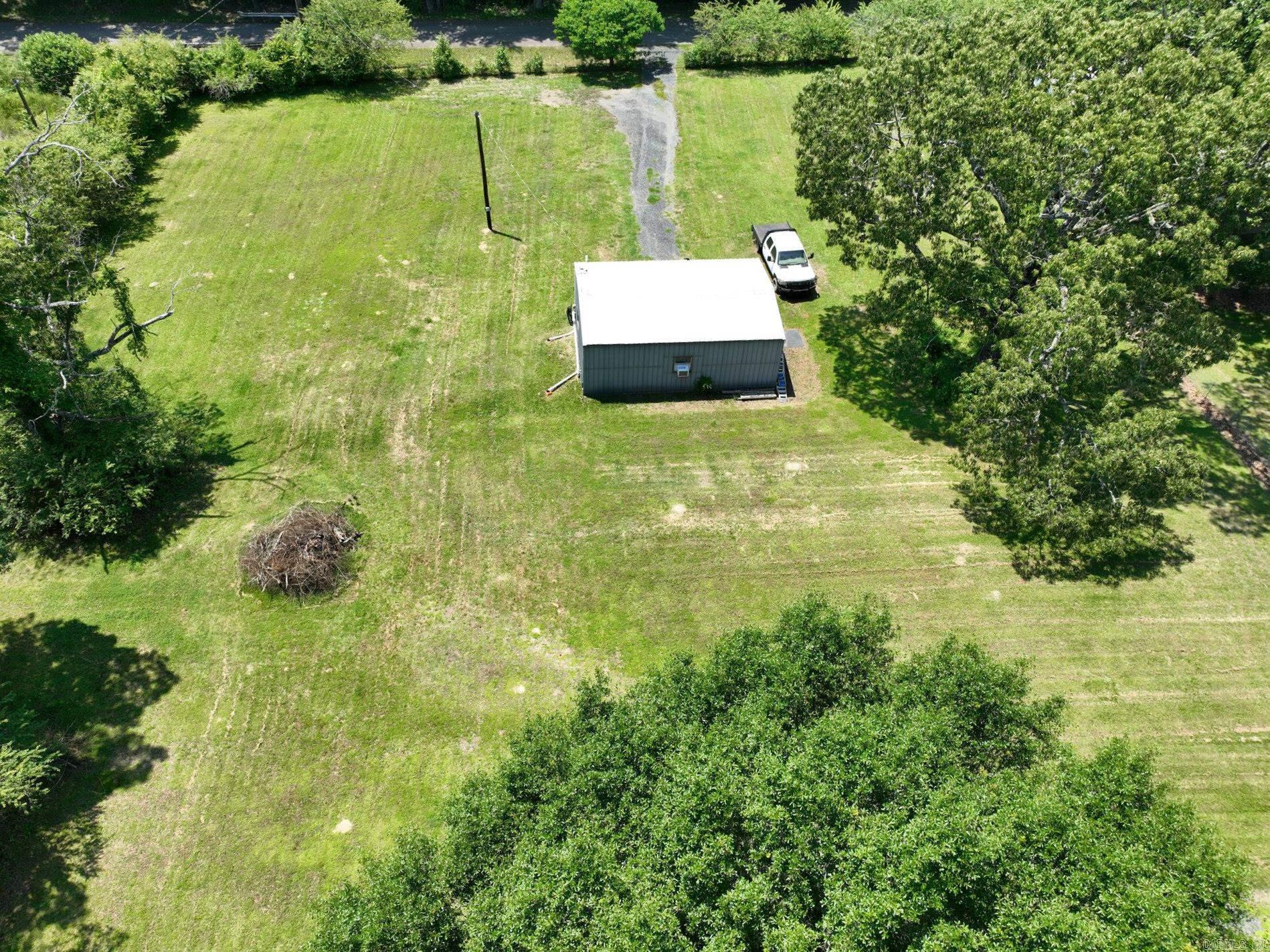 1406  Vivian  Mena, AR