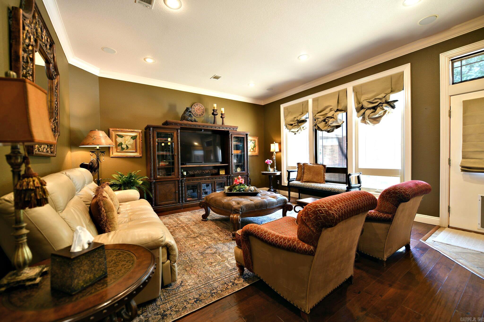 906  Grandview  Mena, AR