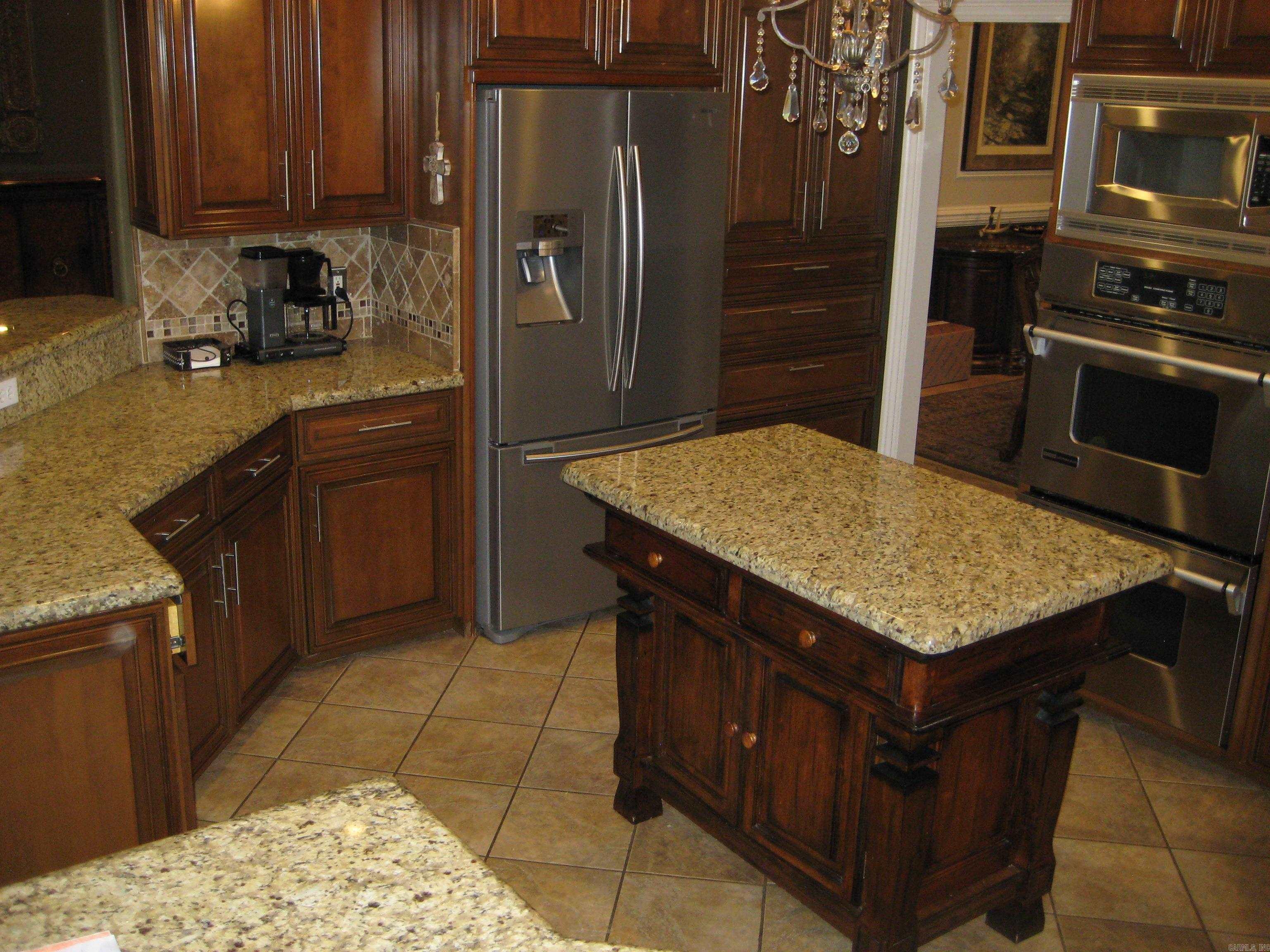 906  Grandview  Mena, AR