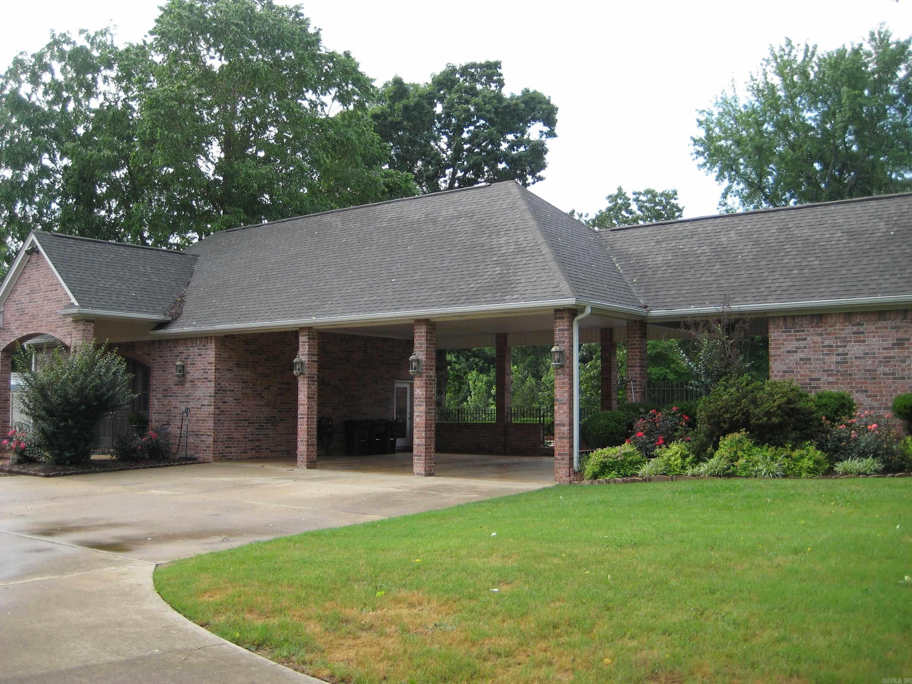 906  Grandview  Mena, AR