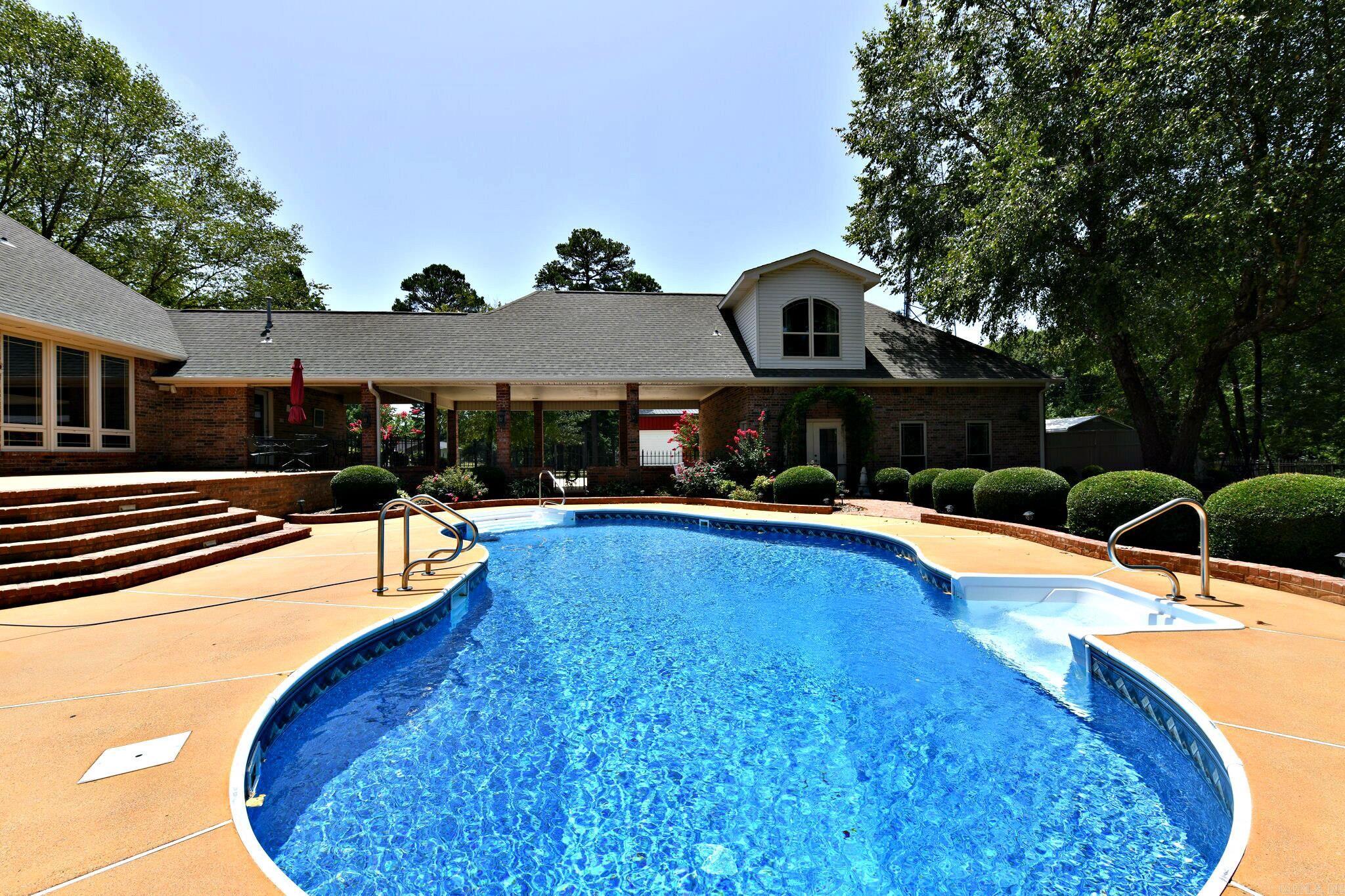 906  Grandview  Mena, AR