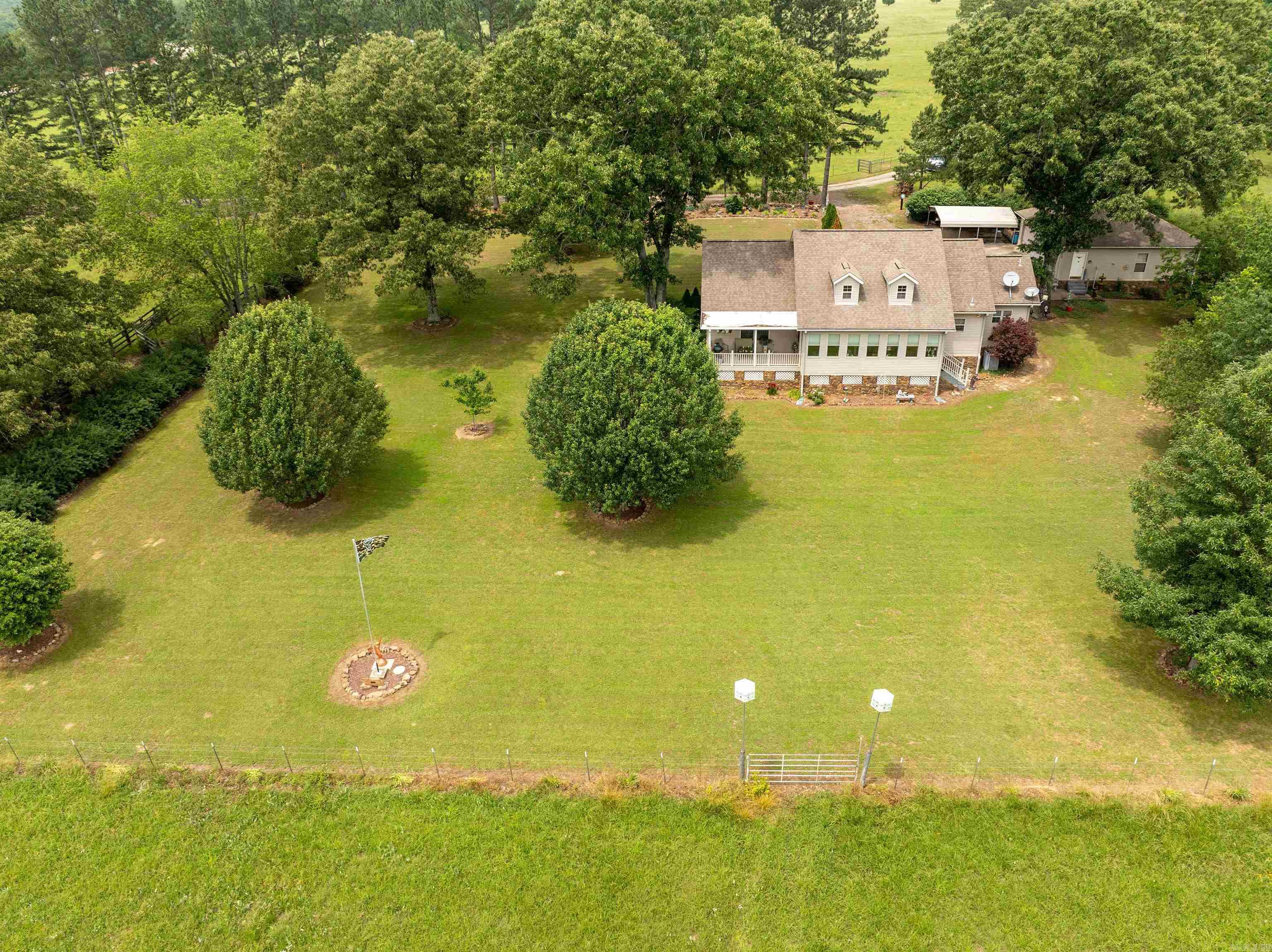 6245  Wilburn Rd  Wilburn, AR