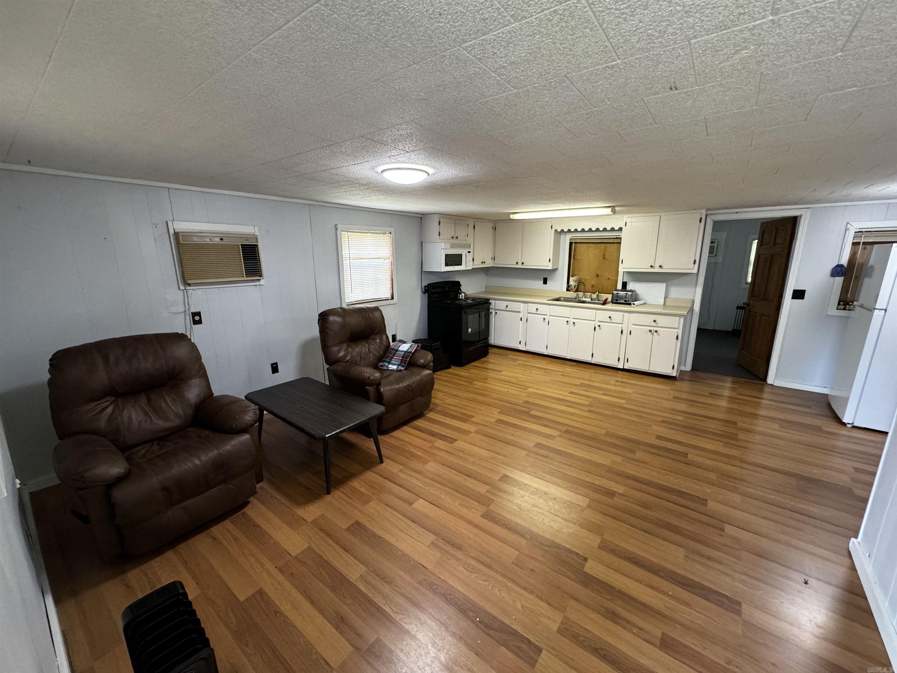 218  Mitcham  Jersey, AR